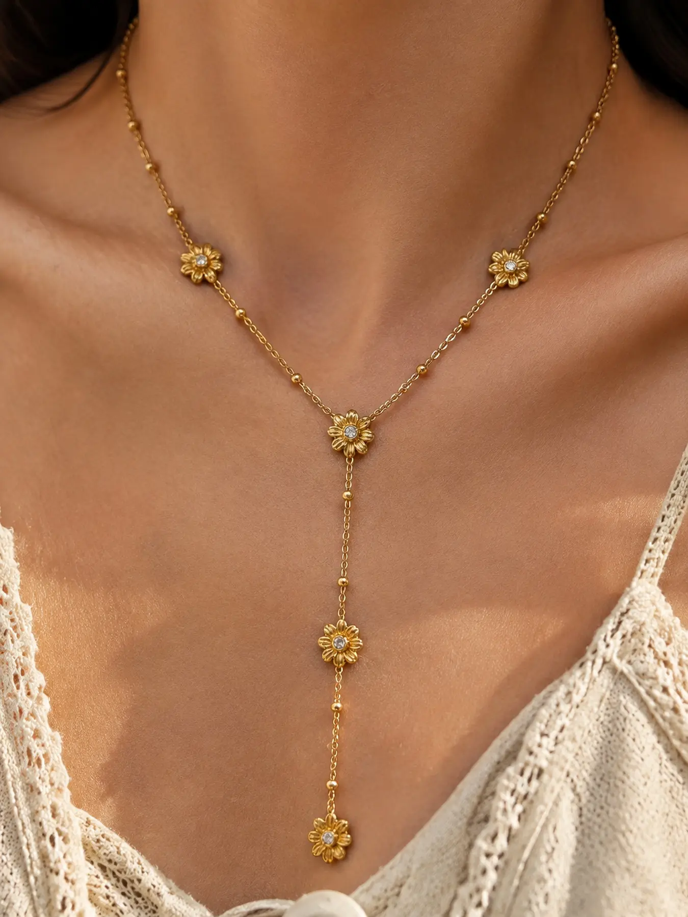 Gold Stainless Steel Daisy Flower Y Necklace for Women, Waterproof Tarnish-Resistant Floral Lariat Necklace, Dainty Trendy Jewelry, Summer Beach Accessories, Everyday Gift for Her