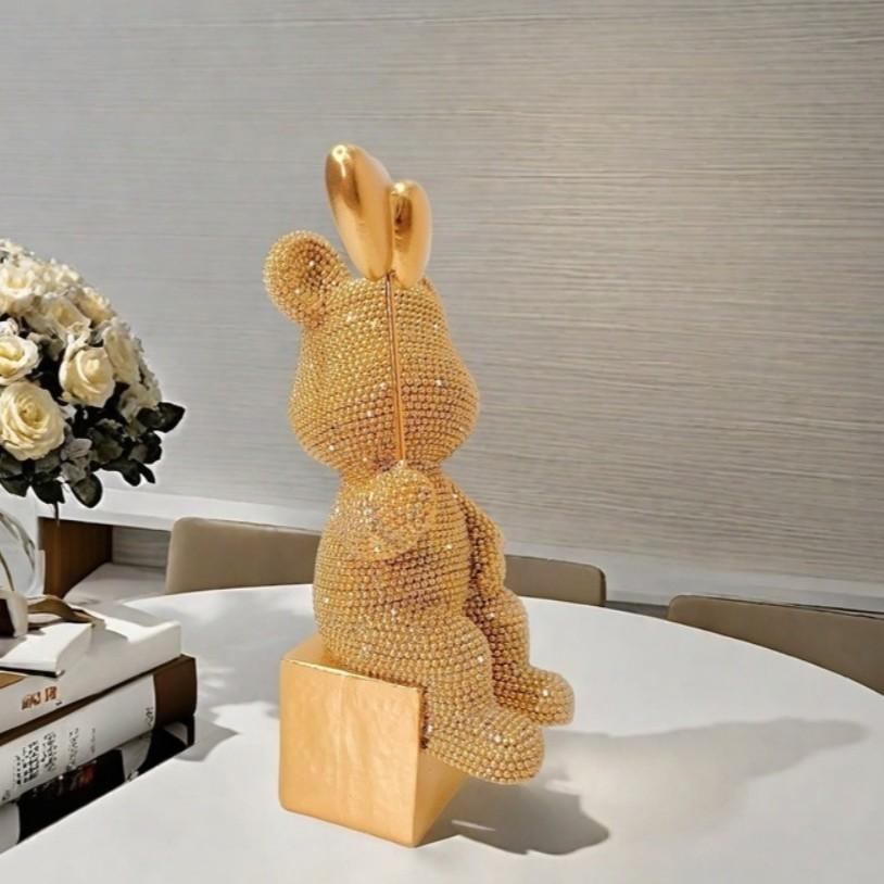 Resin Balloon Sculpture Bear Decor, Heart Design Bead Ornament, Ideal for Home Office Living Room Bedroom Gift, Unique Decoration Piece