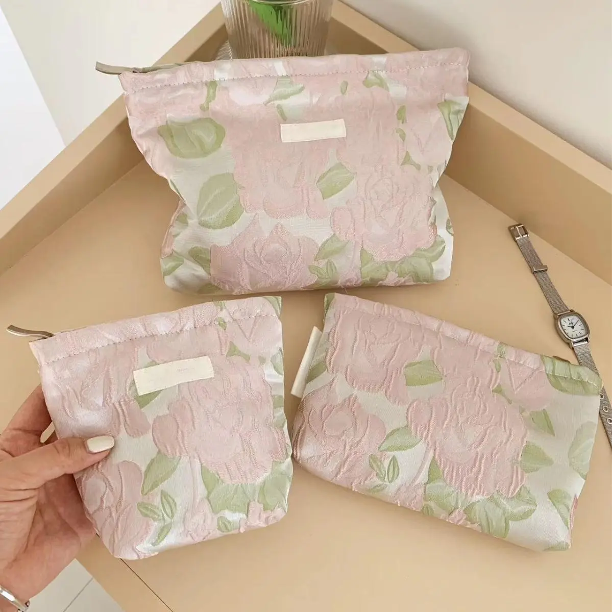 Embroidered Flower Makeup Bag, Large Capacity Travel Cosmetic Bag, Portable Toiletry Organizer Pouch for Skincare, Cosmetics, Beauty Essentials, Bathroom and Vacation