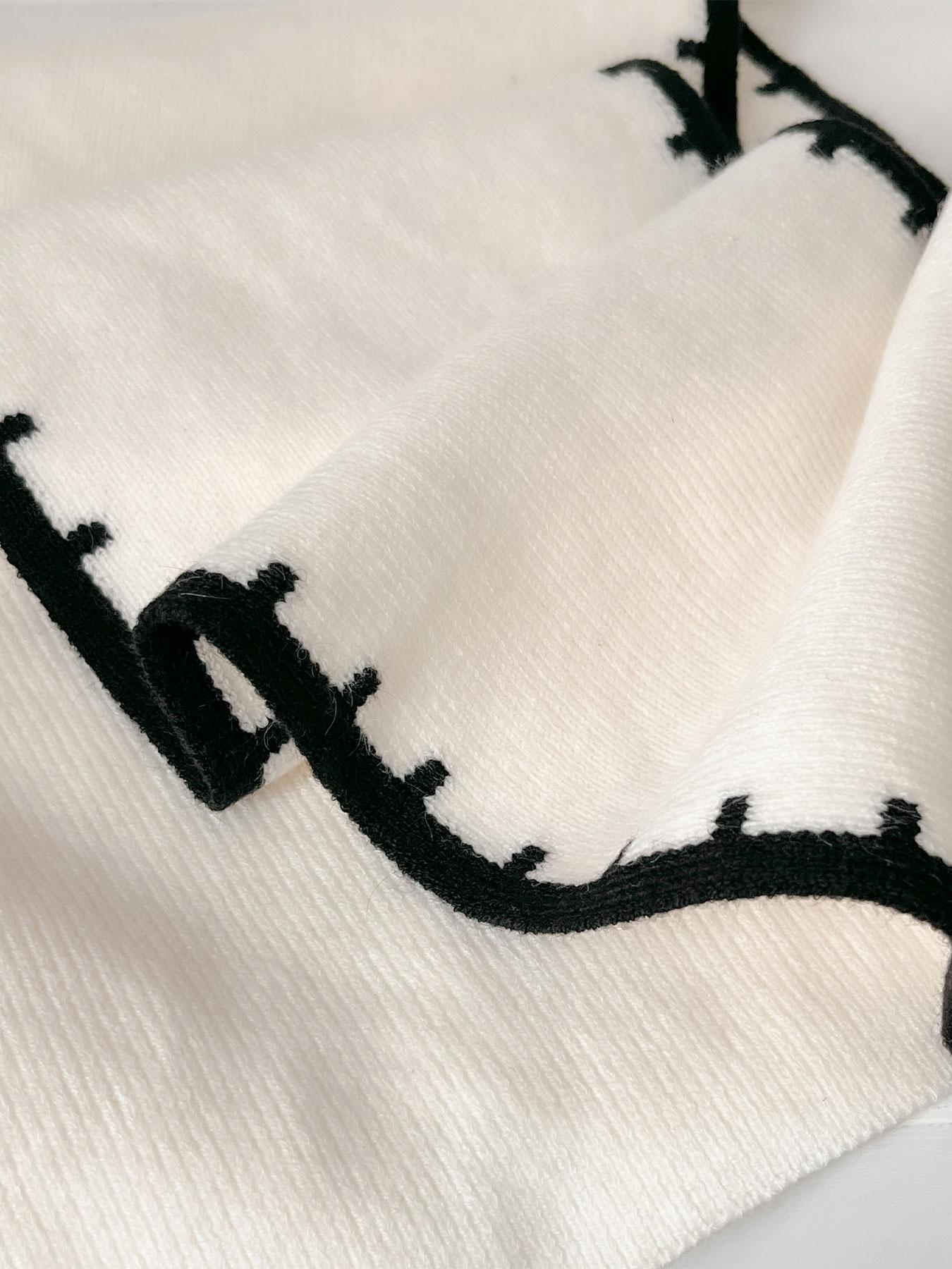 Women's Beige Chevron Pattern Scarf, Boho Style Scarf, Casual Soft Comfortable for Daily Wear, Fashion Accessories for Women & Girls