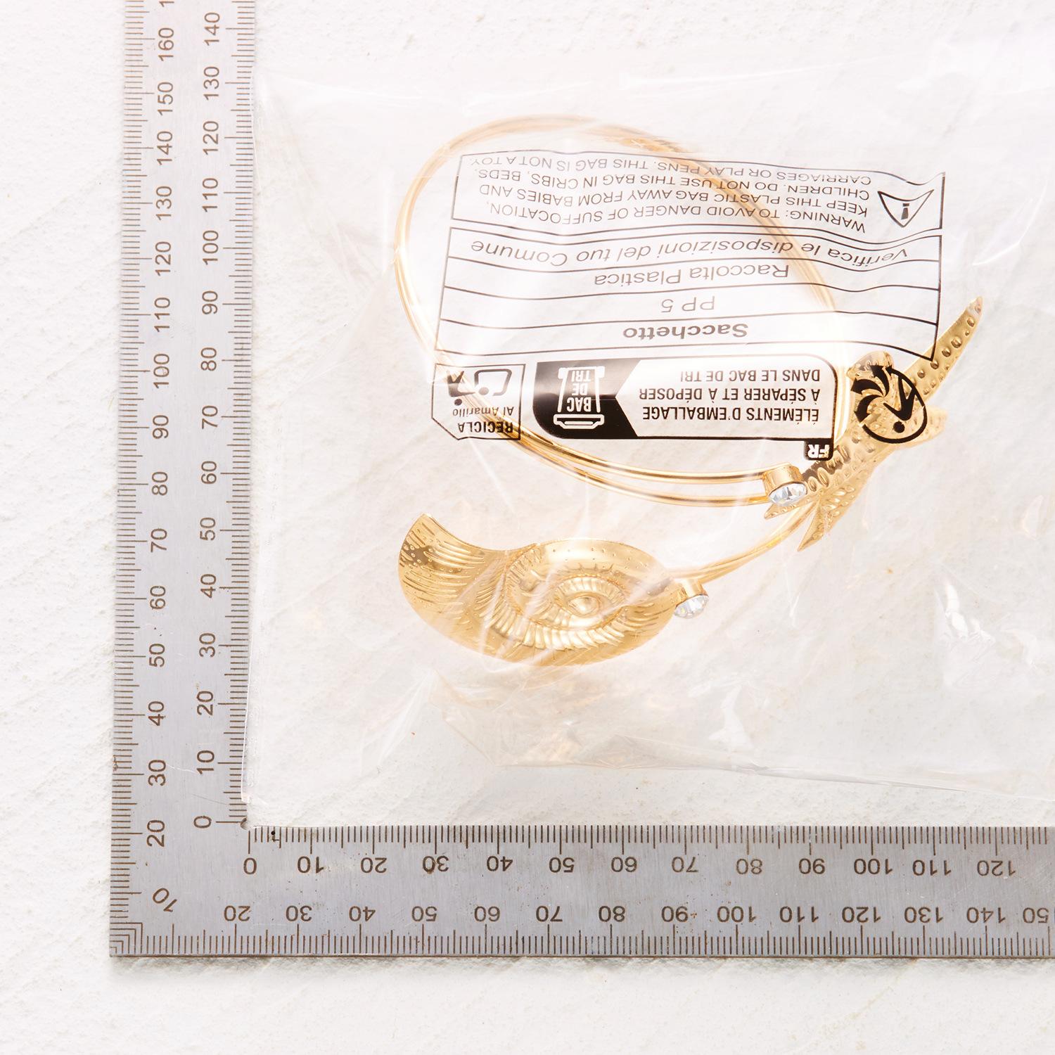 Elegant Starfish and Seashell Open Bangle Bracelet for Women Adjustable Metal Arm Cuff Jewelry Trendy Ocean Inspired Fashion Accessory Summer Beach Style