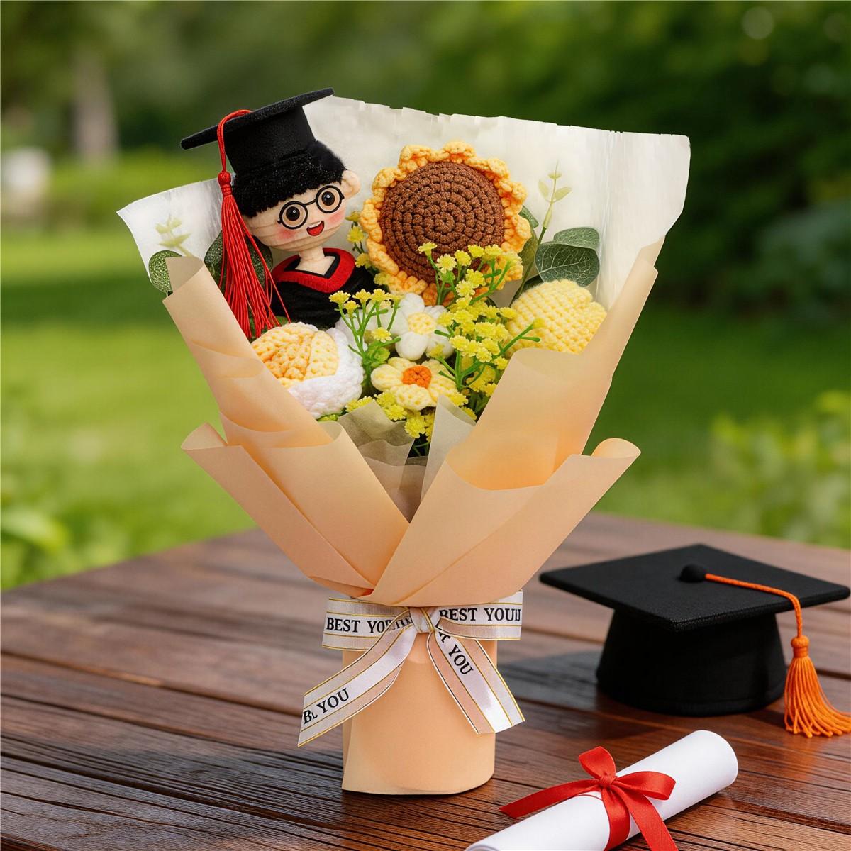 Elegant Handmade Crochet Yarn Bouquet, Perfect Graduation Gift, Cozy and Warm Decorative Item, Ideal for Graduation Season