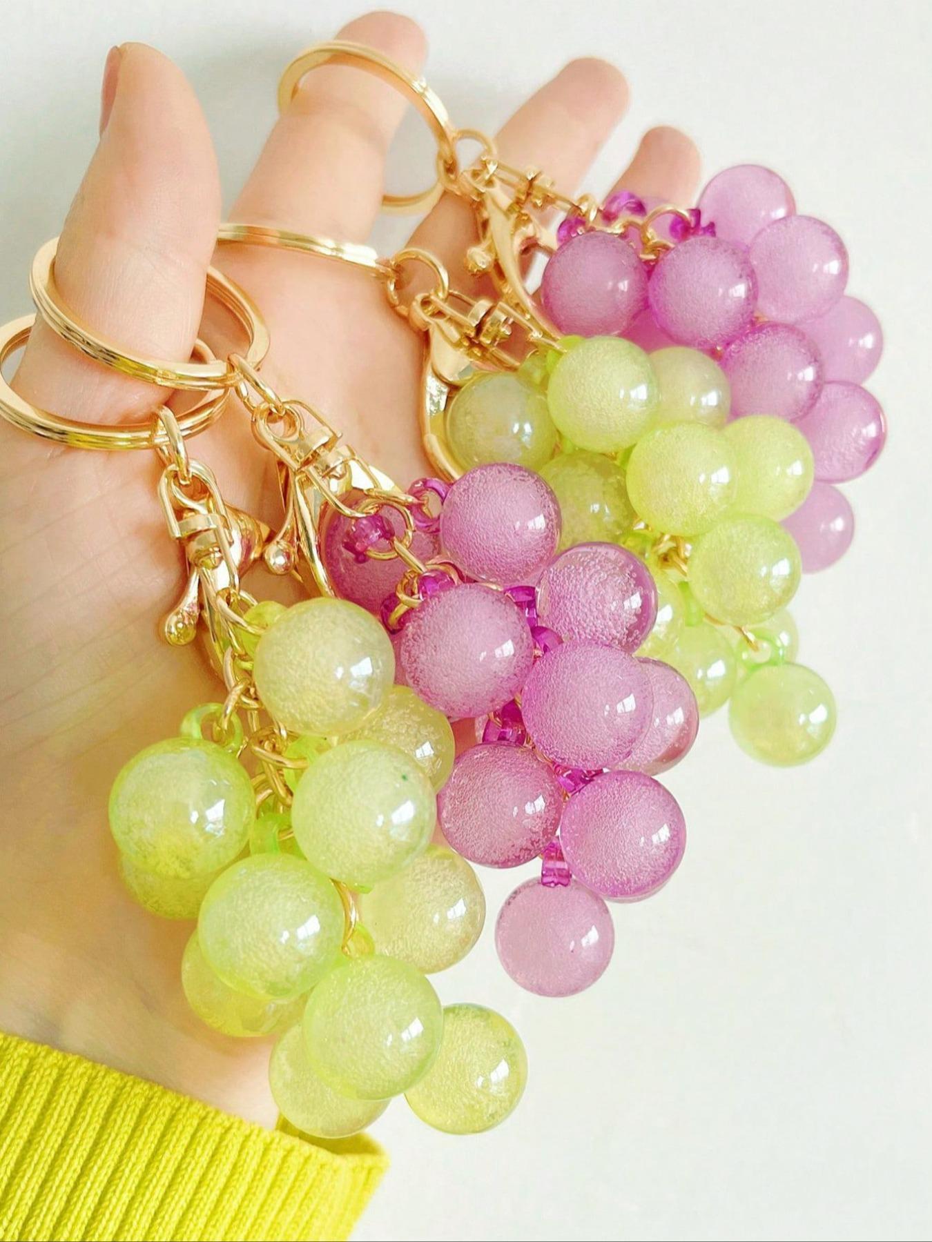 Resin Transparent Beaded Grape Pendant,Grape Keychains Bubble Jelly Grape Cluster Keychains Jelly Grape String Keyrings,Decorative Accessories Fruit Grape Bag Chain Pendant Amethyst Grape Charms Student Schoolbag Decoration Backpack Keychain Gift