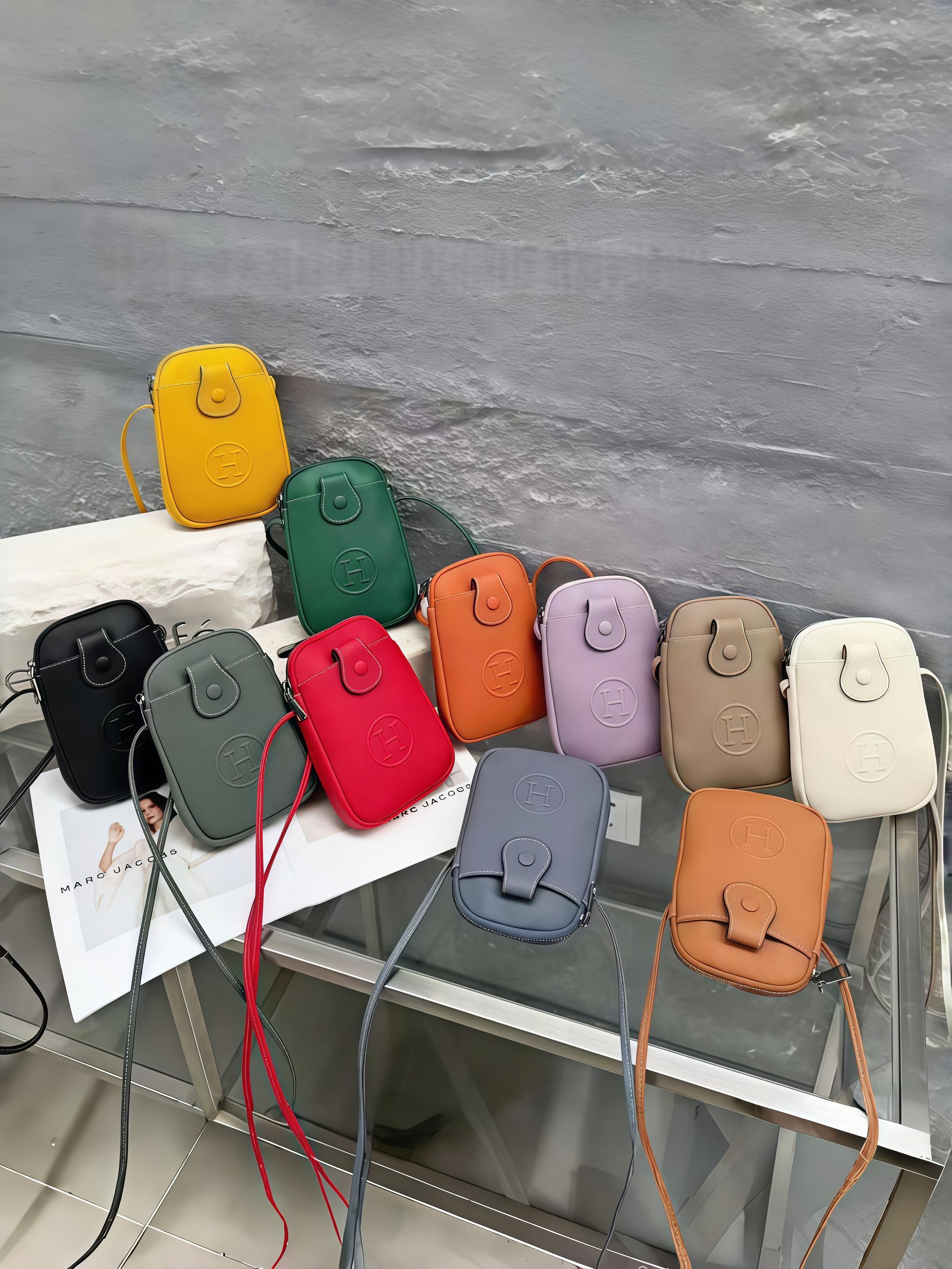 Fashionable Minimalist Letter Mini Crossbody Bag, Women's Versatile Phone Bag, Compact Portable Shoulder Bag, Multiple Colors Available