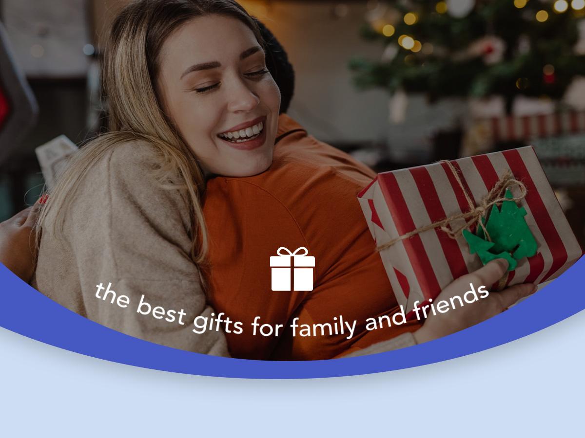 VRURC 10000mAh Power Bank with 4 Built-in Cables USB-C USB-A Type-C LED Display Fast Charging Protection Multi-Device Battery Pack for iPhone Samsung Android Tablet iPad Earbuds Smartphone Black Green Compact Portable