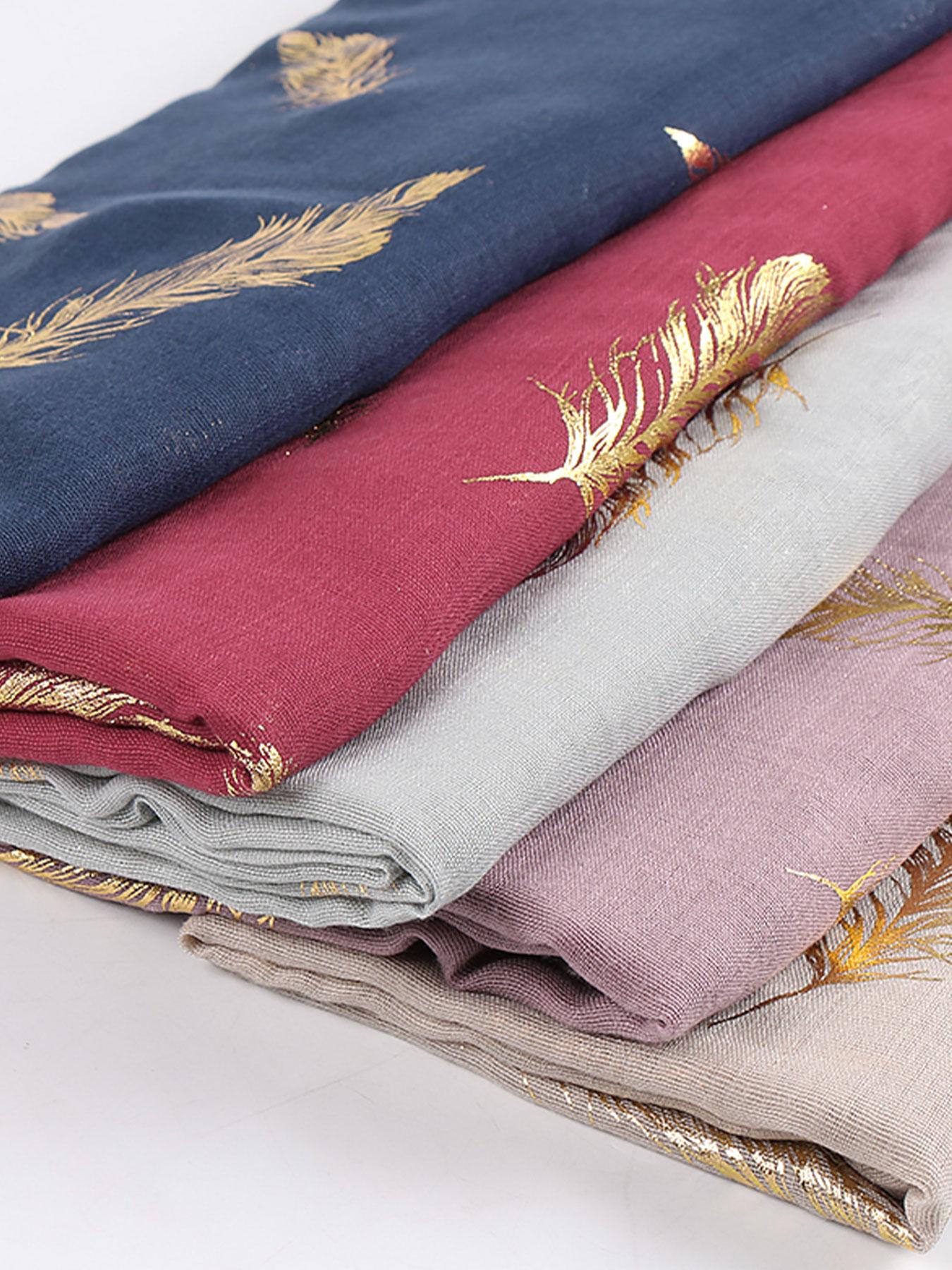 Ladies' Elegant Scarf with Feather Pattern, Lightweight Polyester Fabric for Fashion Accessories, Perfect for Stylish Hijab