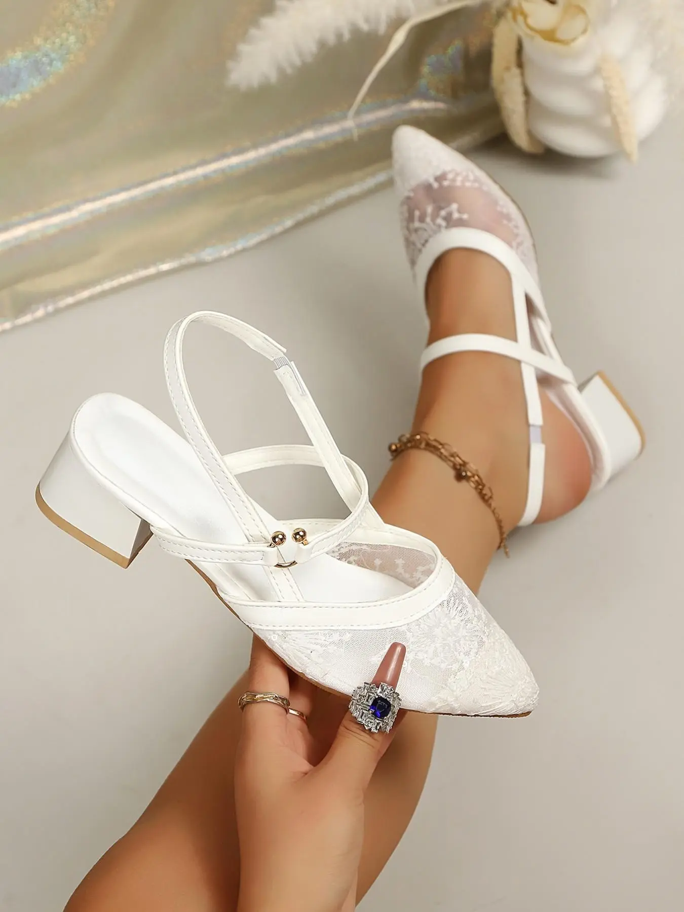 Women's Mesh Sandals, Fancy Sandals, Fairy Style Summer New Thick Heel Pearl Wedding Shoes, High-End Mid Heel Princess Shoes, Elegant Party Footwear, Fashionable and Elegant