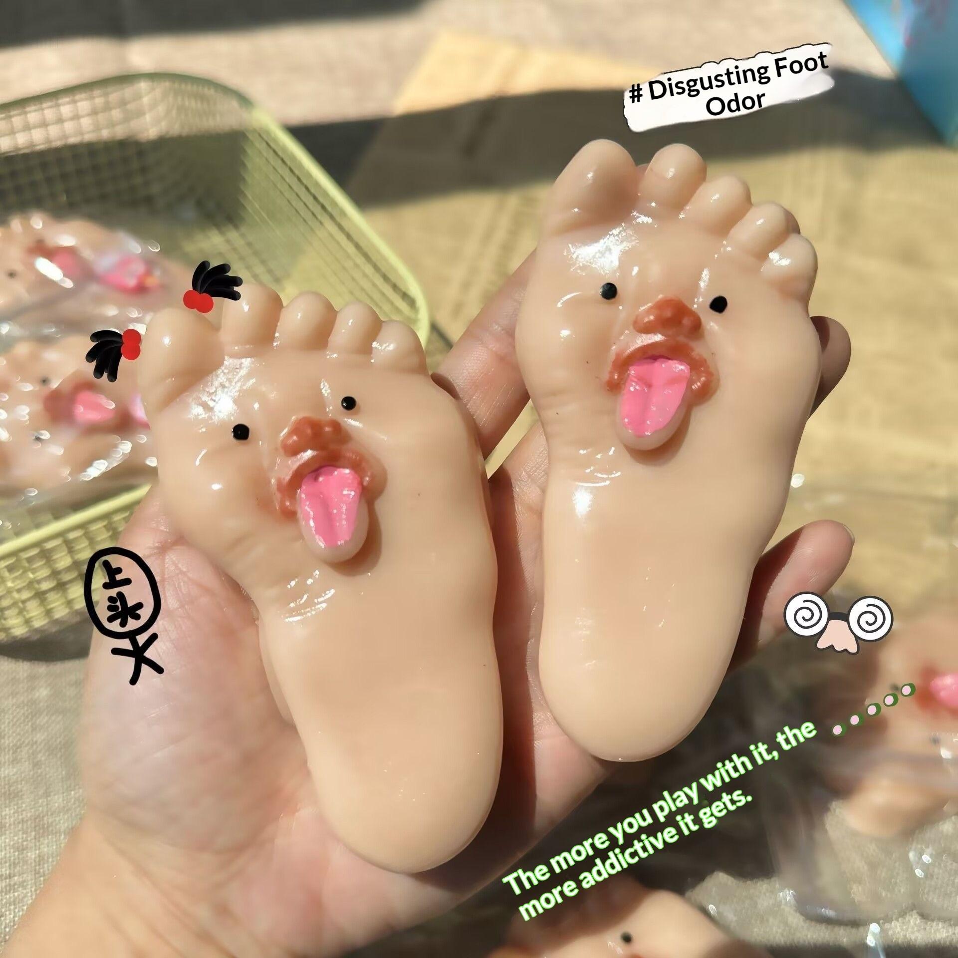 Cartoon Big Foot Squishy Toy, Kawaii Squishies, Soft and Stretchy Stress Relief Fidget Toy, Perfect for Work and Study, Fun and Relaxing Gift Idea