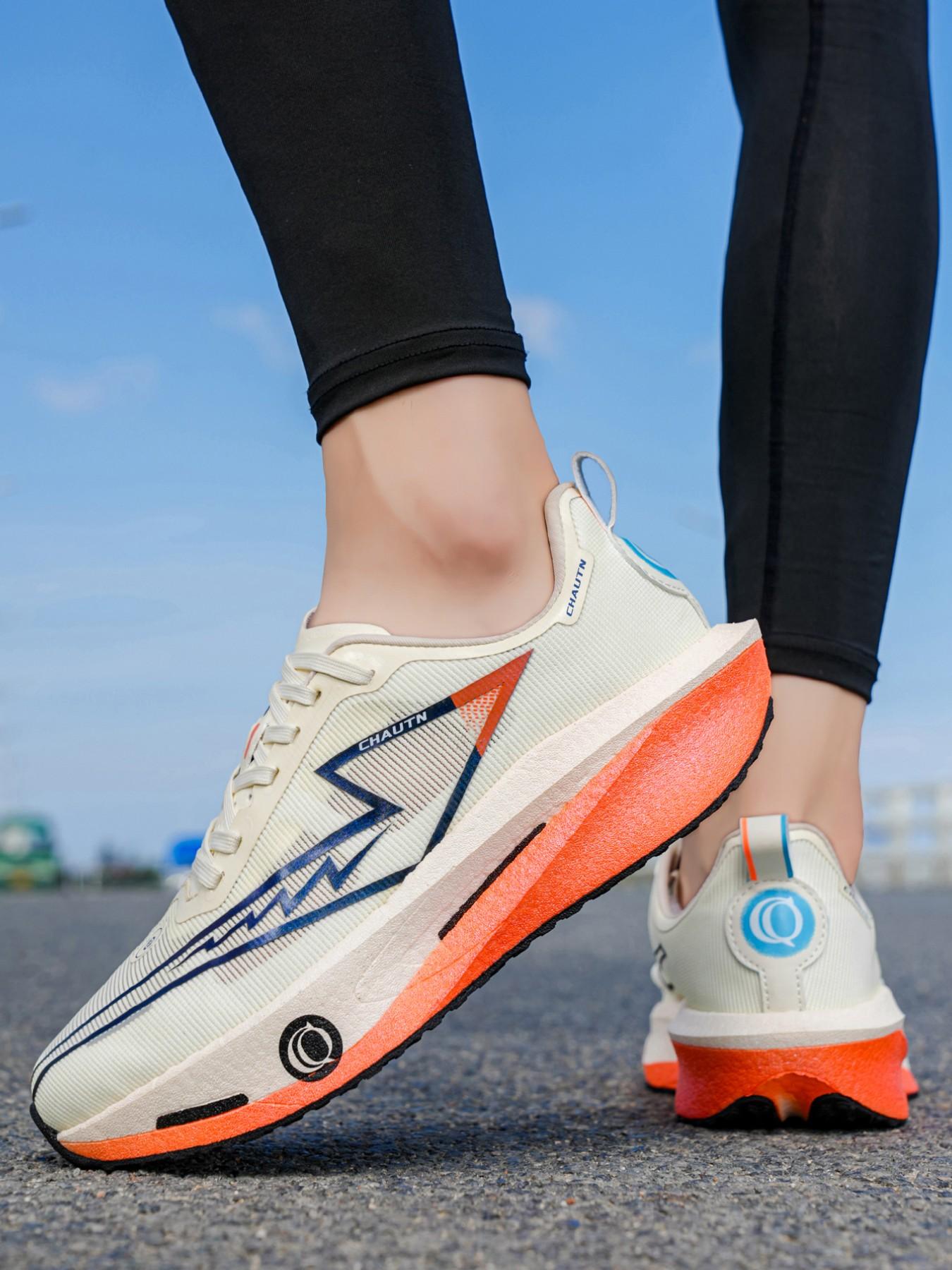 High Elastic Carbon Board Running Shoes, Ultra-Light Breathable Flyknit Sports Shoes, Soft Shock Absorption Marathon Running Shoes, Couples' Edition