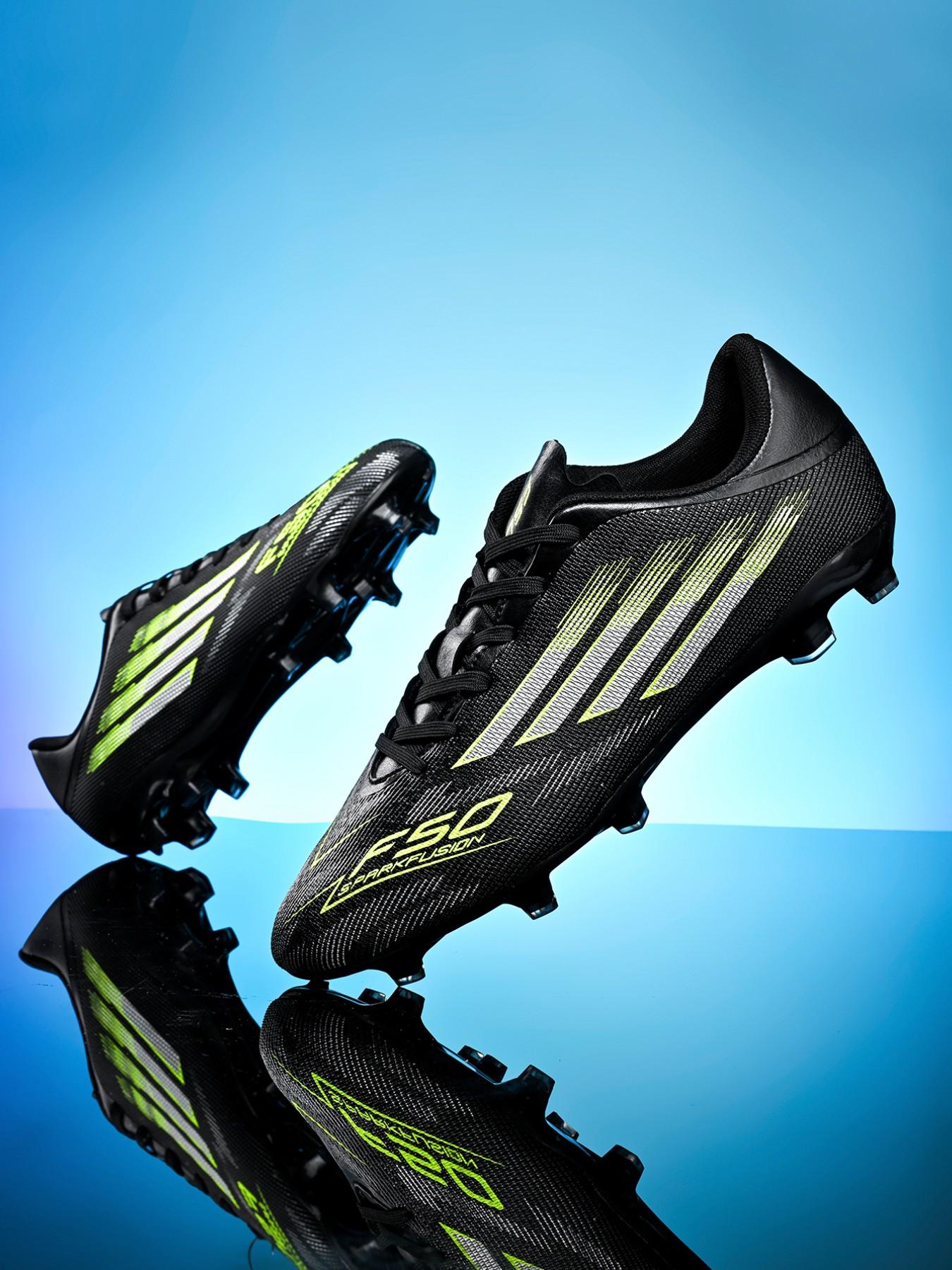 New Men Women Football Shoes World Cup Ag Long Nails Anti-Slip Training Outdoor Lawn Soccer Boots Low Top Short Nails Sports Shoes