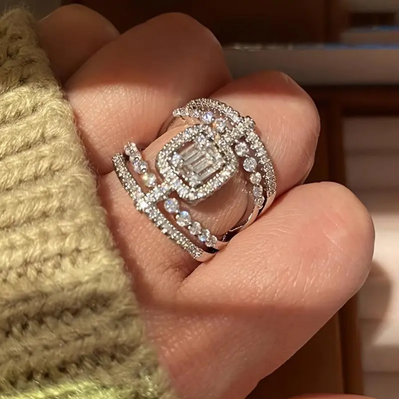 Vintage Wide Band Ring for Women, Hollow-Out Geometric Design with a Sparkling Square , Double Band Statement Jewelry for Parties & Anniversaries, Rings For Women, Vintage Rings