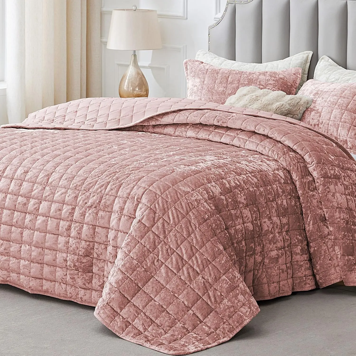 Velvet Quilt Set King Size - Luxury Velvet Comforter Bedding Set 3 Pieces, Soft Cozy Shiny Dusty Pink Oversized Bedspread Coverlet for All Seasons with 2 Pillow Shams