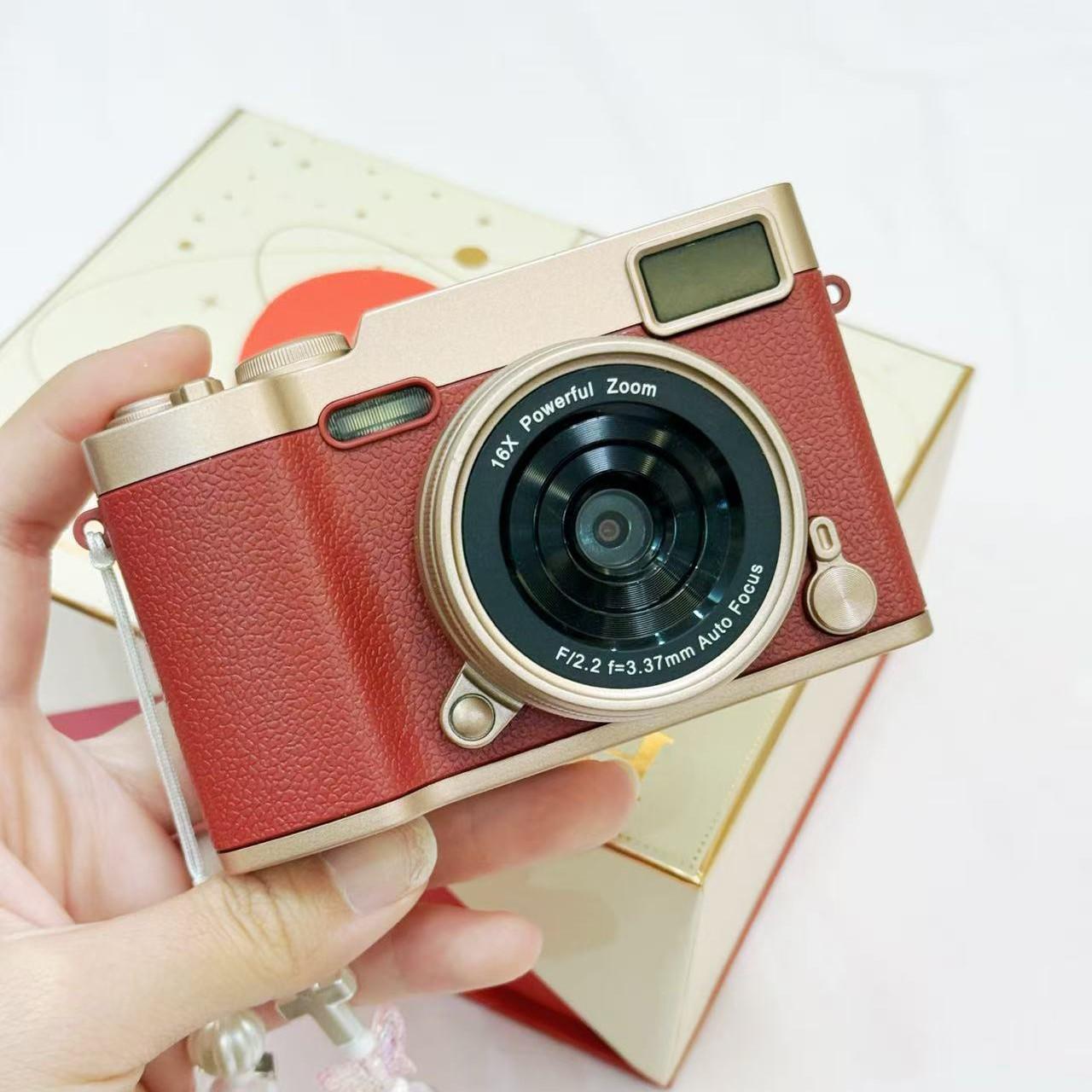 Flip Screen Retro Camera for Teens, Point and Shoot Digital Cameras, Pocket Digital Camera with Filters, Y2K Vintage Camera, Entry-Level Digital Camera with Memory Card, Gift for Christmas, New Year, Portable Travel Camera