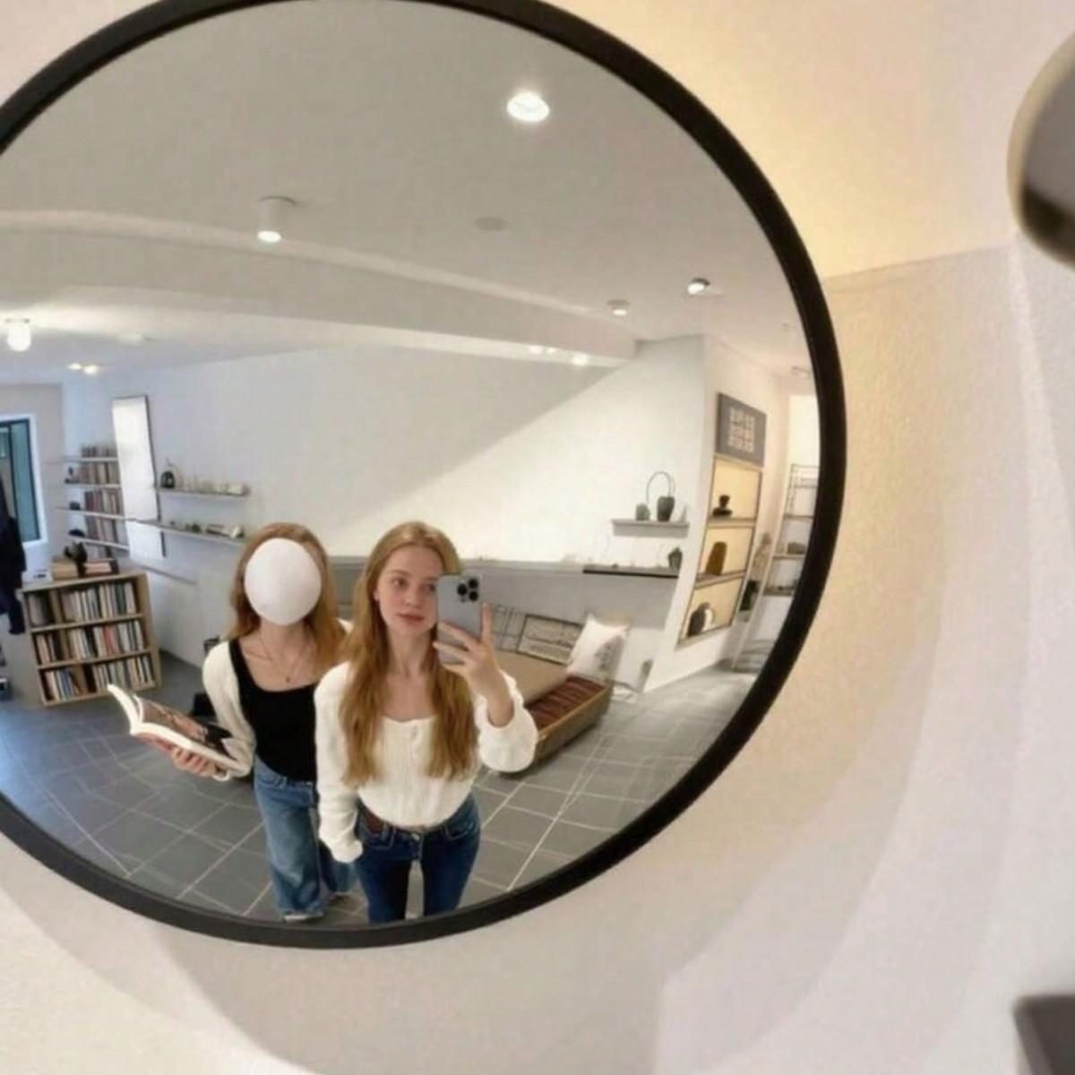 📸 The Ultimate "Fisheye" Selfie Spot! Black Art Decor Round Convex Mirror | Wide Angle Wall Mounted Mirror for Living Room, Trendy Industrial Aesthetic Prop