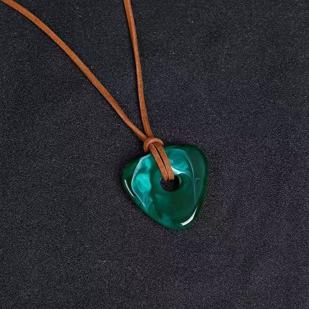 Trendy Halloween Ghost Mom Necklace, Unisex Pendant Jewelry, Perfect Gift for All Occasions, Stylish Accessory for Men & Women