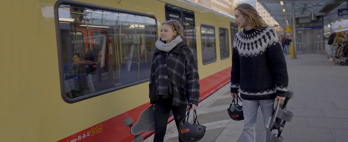 MEEPO V5 Electric Skateboard with Remote, Top Speed of 29 Mph, Smooth Braking, Easy Carry Handle Design, Suitable for Adults & Teens Beginners Mobgriptape Rubber Wheels skateboard skateboard skateboard