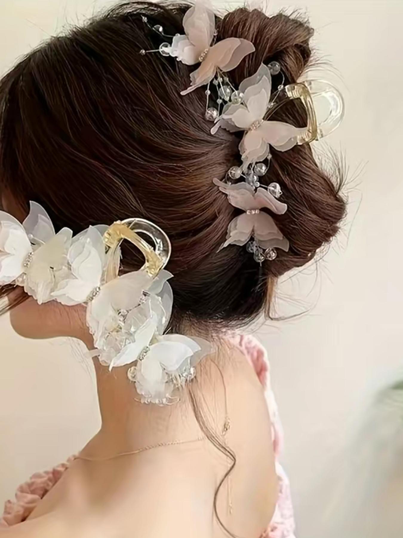 A fashionable and elegant butterfly pattern hair claw headband, suitable for daily wear, vacation and dating occasions, and also a surprising and exquisite small gift.