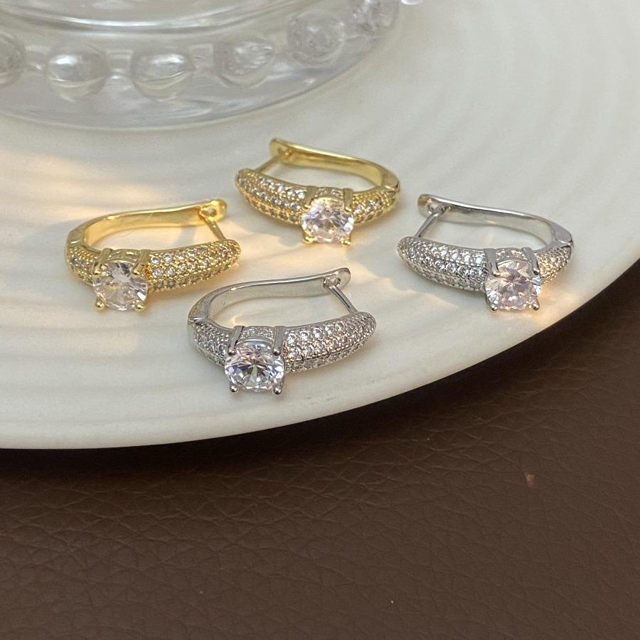 Korean version of popular jewelry, eight hearts and eight arrows, like water, ear buckles, temperament, light luxury and versatile, high-end earrings, earrings.