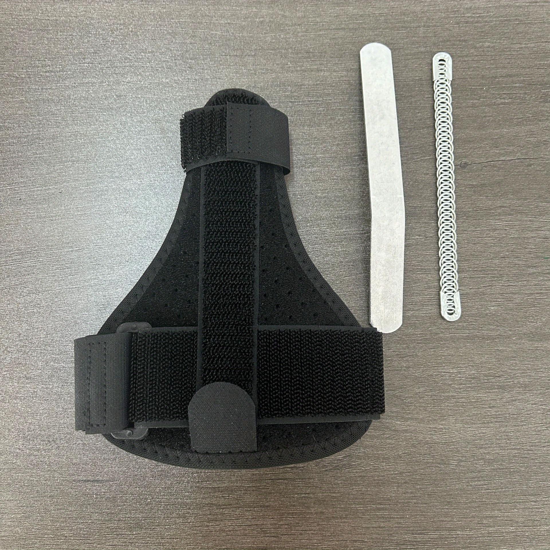 Adjustable Wrist Thumb Splint, Breathable Comfortable Brace for Carpal Tunnel Syndrome, Unisex Left Right Hand Support