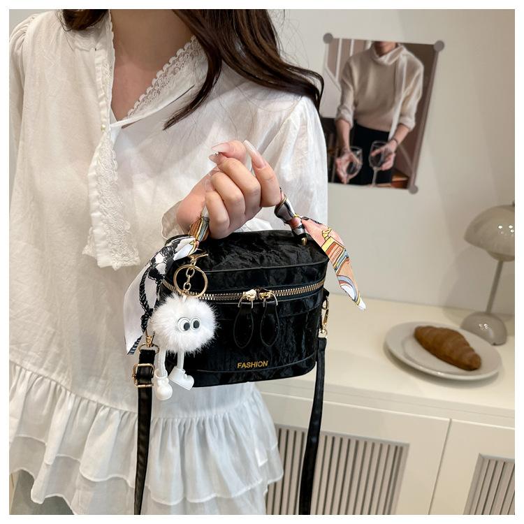 Womens Square Crossbody Shoulder Bag Korean Style Adjustable Plain Purse Cute Lightweight Athletic Small Everyday Casual Messenger Shopping Travel