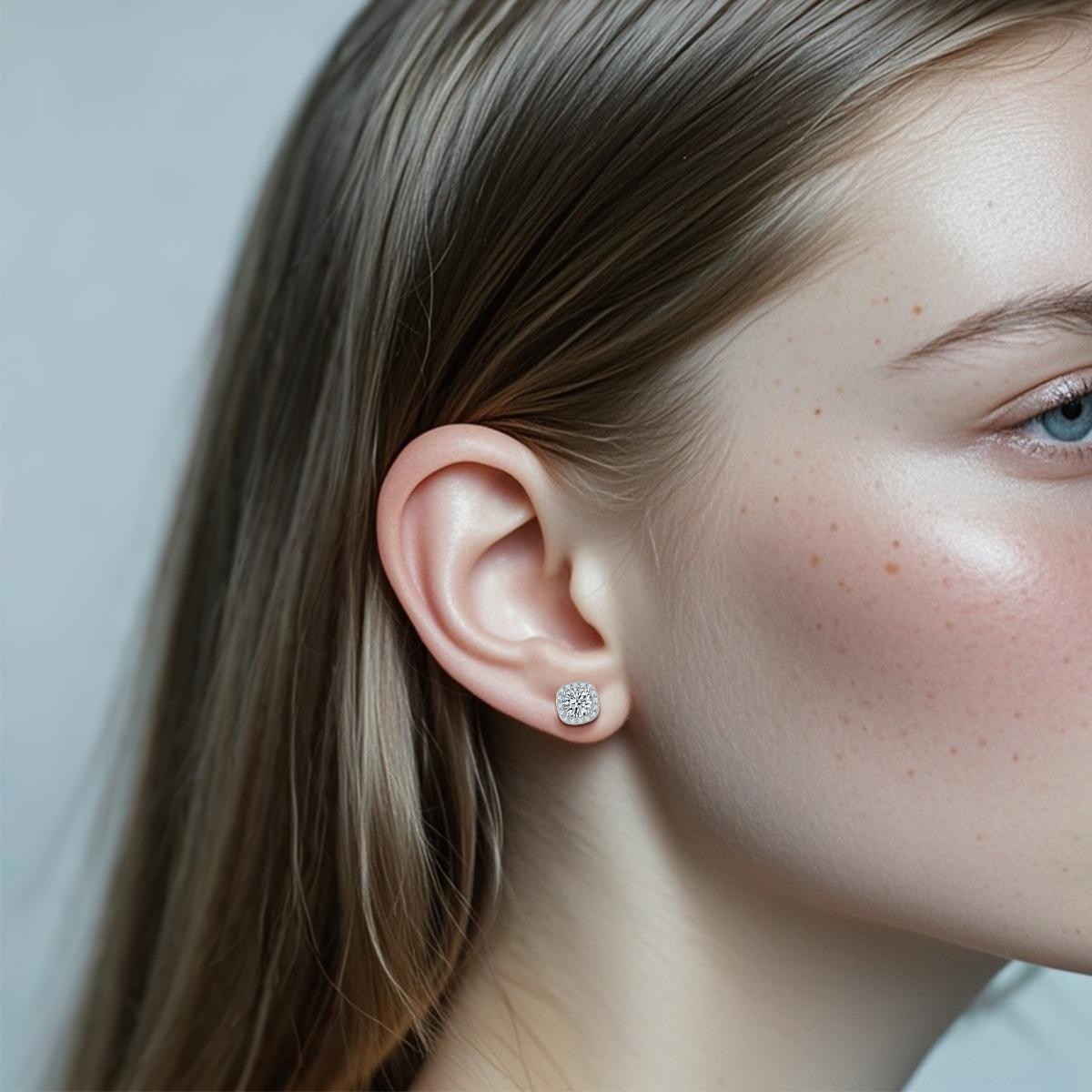 Delzzad 18K Gold-Plated Halo Square Stud Earrings Synthetic Moissanite Earrings S925 Stud Birthday Anniversary Mother's Day Christmas Gifts for Men Women