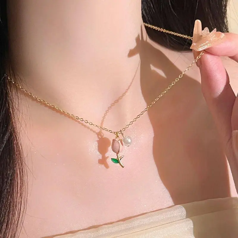 Women's Charm Pendant Necklace - Tulip Flower Design with Imitation Pearl Chain Choker, Punk Party & Daily Wear Costume Jewelry Gift
