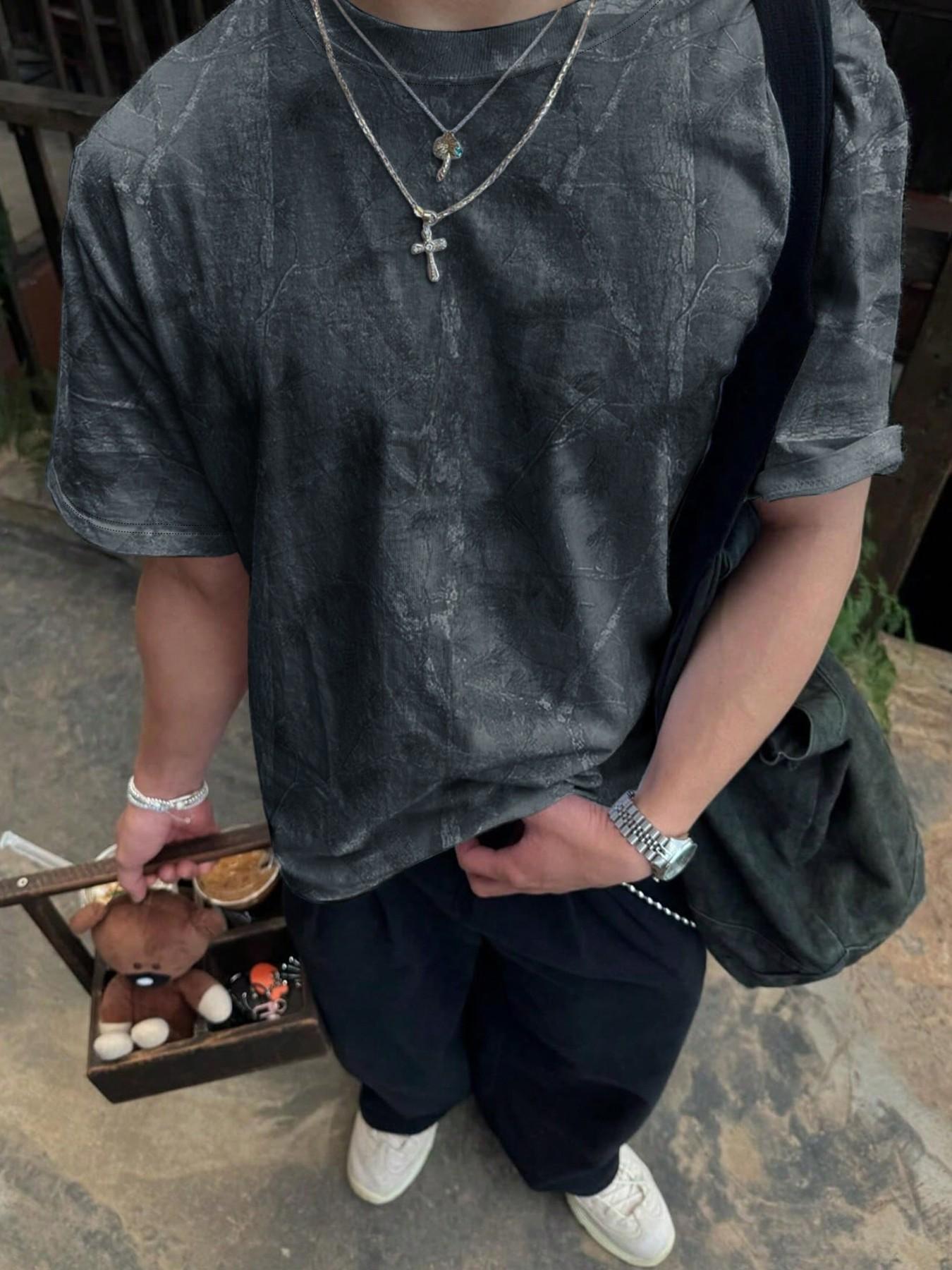 Unisex Camouflage Print T-Shirt, Round Neck, Short Sleeve Casual Style, Organic Fabric, Fitted Design, Summer Fashion for Daily Wear