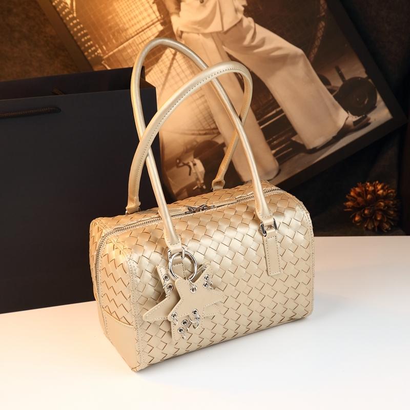 Elegant Woven Boston Bag for Women, Vintage Handbag Pillow Design, Unique Shoulder Crossbody Bag, Stylish and Versatile Accessory