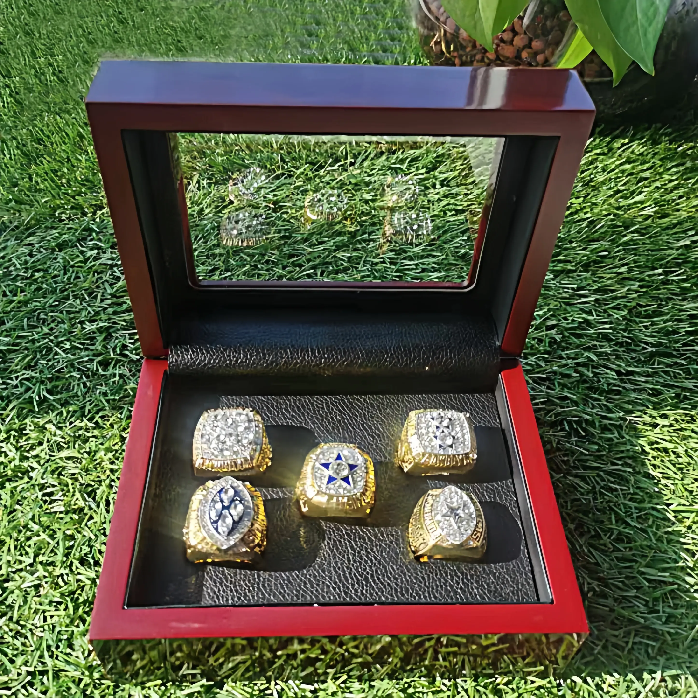Unisex 5pcs Football Championship Ring Set - Authentic Unisex Commemoration Round Rings with Wood Box, Dual-Color Electroplating for Sports Fans & Collectors