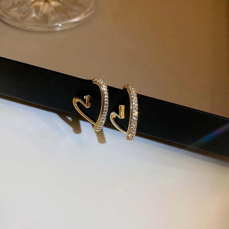 Fashion Simple Gold Color Love Heart Earrings for Women Trendy Elegant Metal Geometric Zircons Heart-Shaped Earrings Jewelry