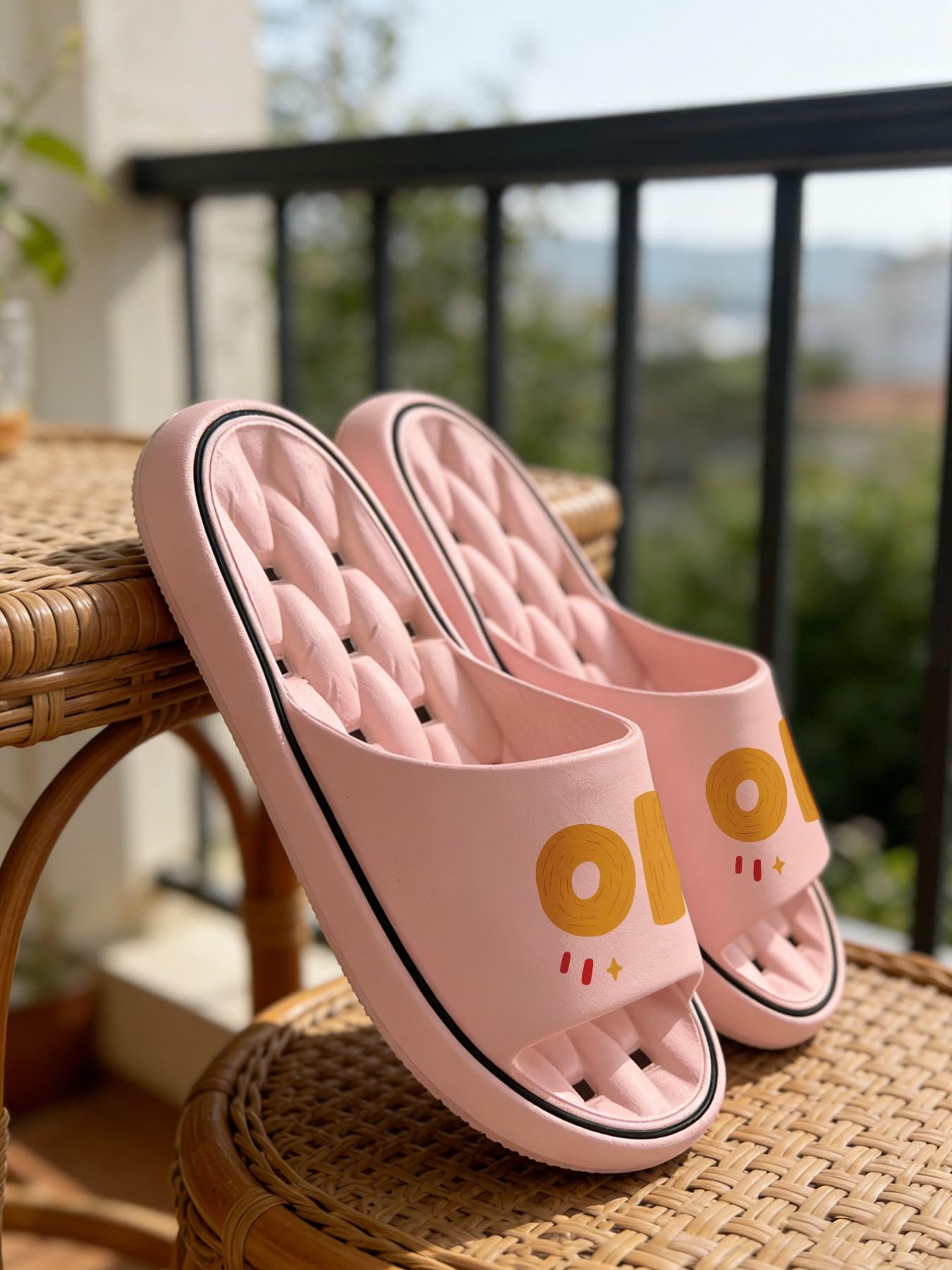1 Pair OK Letter Printed Hollow Massage Thick Sole Slippers, Minimalist Vitality Style, Non-slip Soft Sole, Quick-dry for Bathroom, Indoor & Outdoor Dual-use, Open Toe Slides, Bathroom Casual Slippers