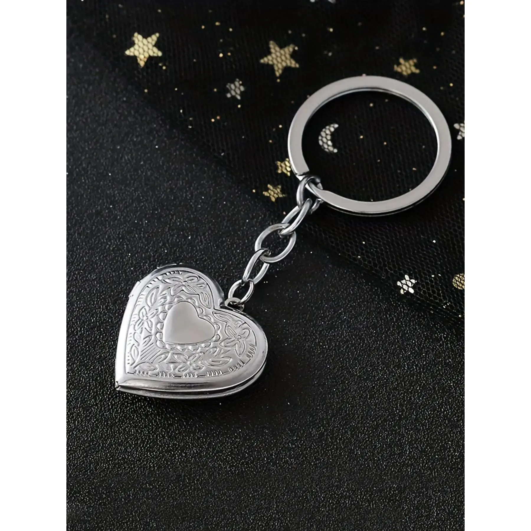 1/20pcs Photo Frame Heart Locket Keychains Stainless Steel Keychain Heart Design Keychain Y2k Handmade Heart-Shaped Small Box Fairy Tale Keyring Perfect Gift for Her
