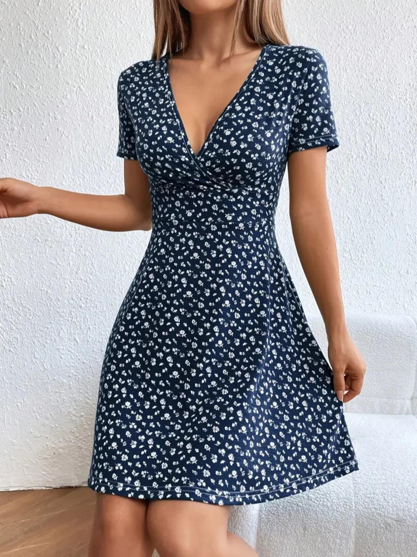 Women's Ditsy Floral Print V Neck Wrap A Line Dress, Boho Fashion Short Sleeve Short Dress for Daily Holiday Vacation Wear, Frenchy Style Ladies Dress for Summer