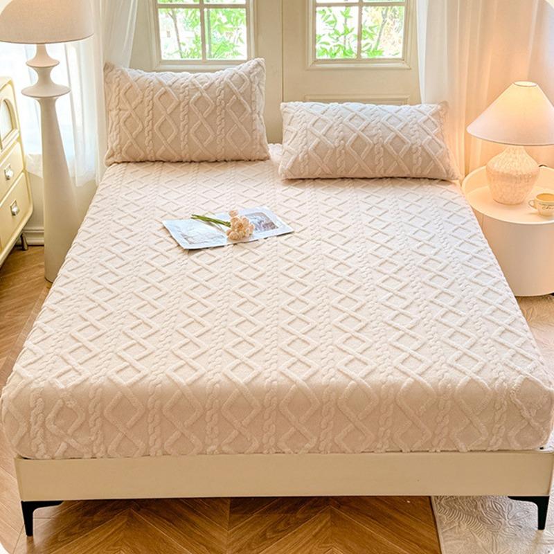 King Queen Size Diamond Pattern Bed Sheet Set, Soft Washable Fabric, Deep Pocket Design, Includes 1 Fitted Sheet and 2 Pillowcases #GLOBAL PICKS