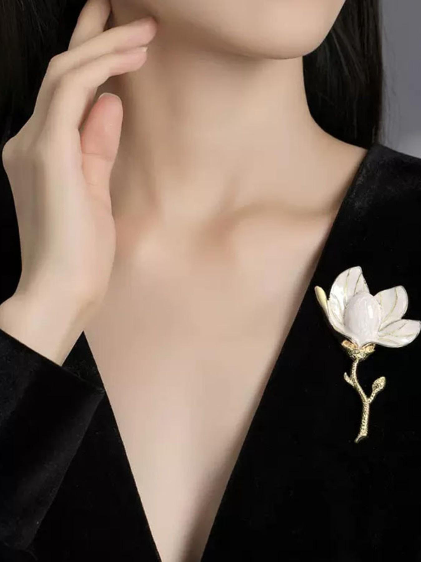 Vintage Elegant Magnolia Flower Brooch, High-End Women's Exaggerated Court Style Pin, New Fashion Chest Flower Accessory