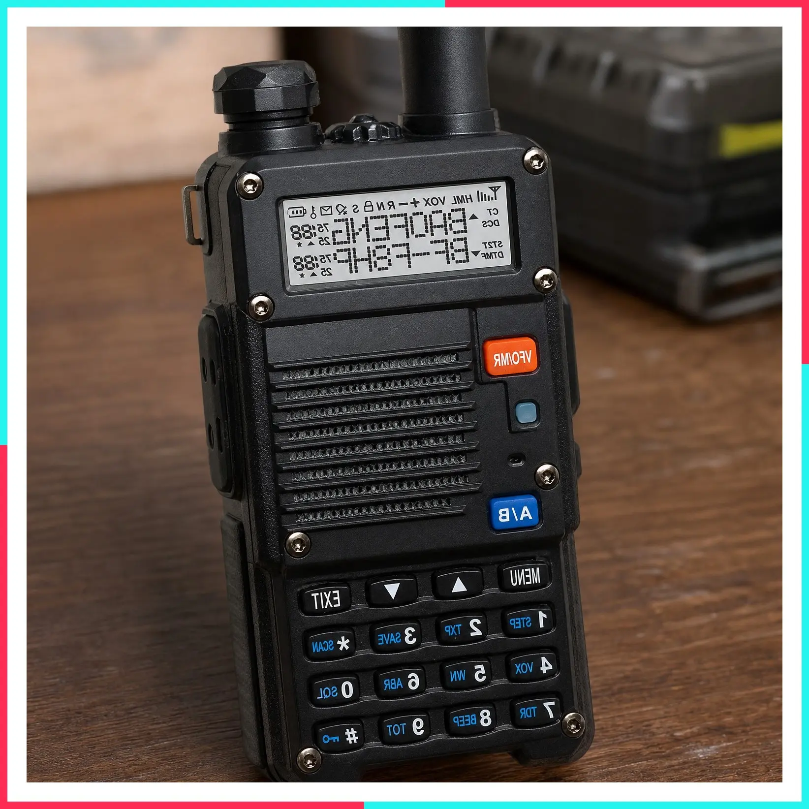BF-F8HP (UV-5R 3rd Gen) 8-Watt Dual-Band Two-Way Radio 136-174MHz VHF & 400-520MHz UHF Full Kit with Large Battery