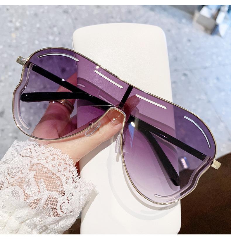 Oversized One-Piece Shield Sunglasses for Women, UV400 Protection Gold Frame Windproof Shades, Trendy Gradient Purple Lens Cycling & Streetwear Eyewear Oversized One-Piece Shield Sunglasses for Women, UV400 Protection Gold Frame Windproof Shades, Trendy Gradient Purple Lens Cycling & Streetwear Eyewear