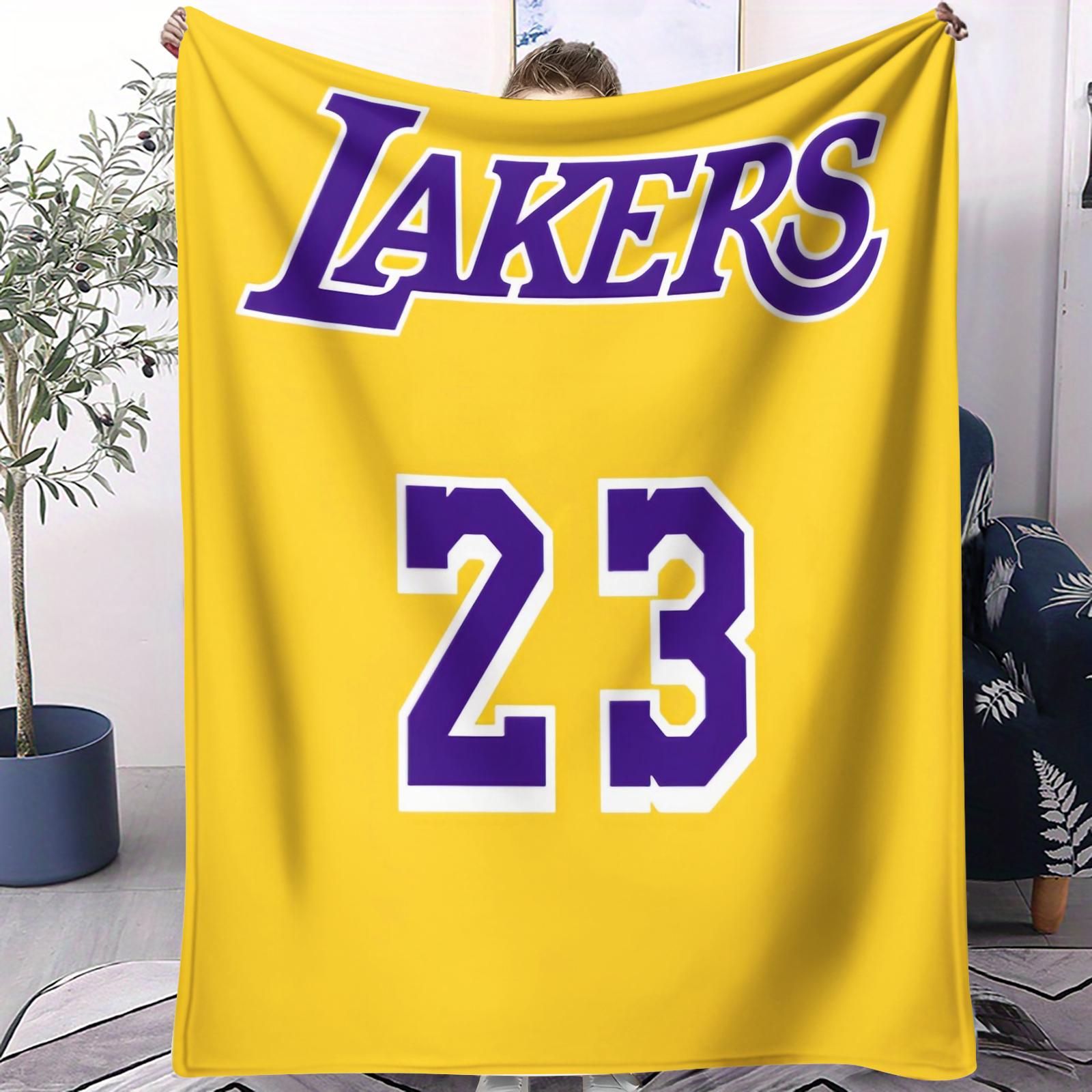 Manchester United Creative Design Football Club Blanket, Ultra-Soft Velvet Texture, Demon Pattern, Multiple Sizes, Ideal Gift for Fans