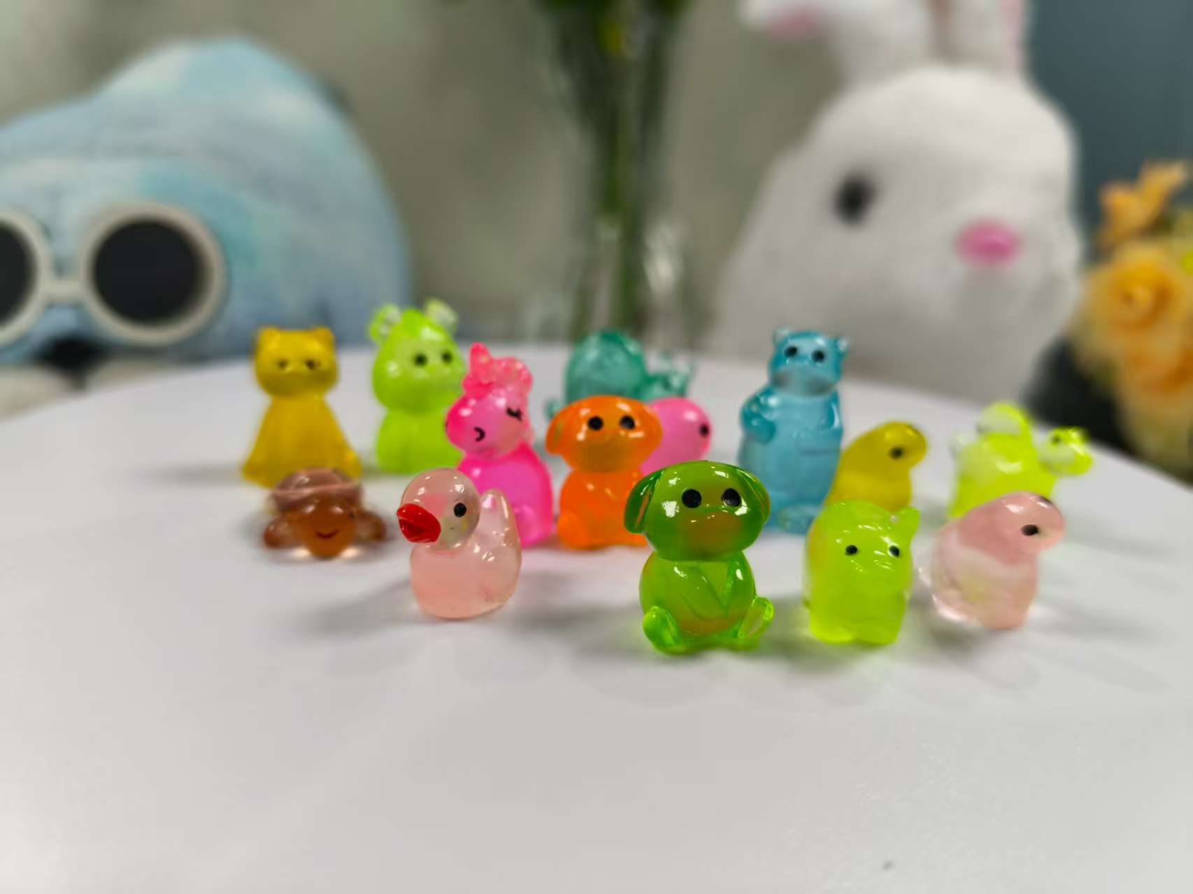 Mini Glow in The Dark Animal Resin Models(Random Color),10pc/20/30/100pc Surprise Mystery Bag for Dollhouse Decor, Fairy Garden Decor, Birthday Party Gift, DIY Crafts, Ornaments Desktop Statue Decoration Lightweight Artistic Magical Luminous Glossy