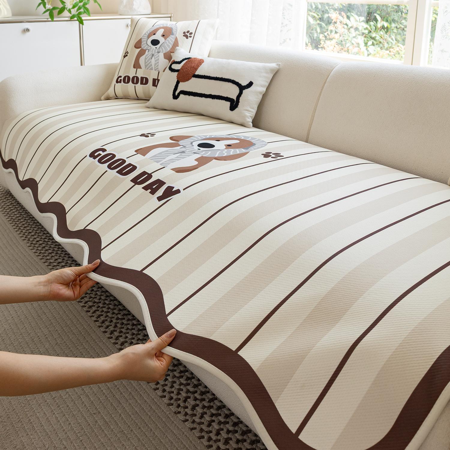 1pc Dog Ice Silk Sofa Pad, Soft Skin-Friendly Cool Cushion, Fashionable Edge Design, Dust-Proof, Fits Single to Five-Seater Sofas