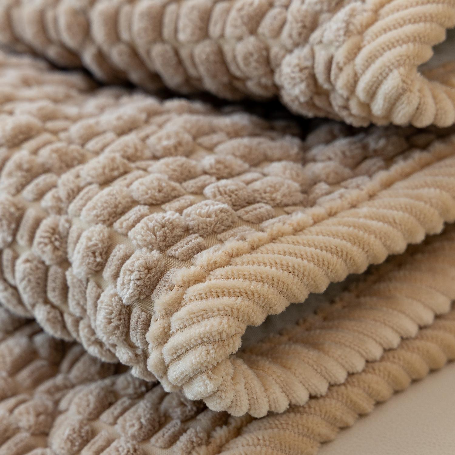 1pc Single Solid Color Bubble Velvet Sofa Pad, Soft Skin-Friendly Material, Pet-Friendly Anti-Slip Design, Machine & Hand Washable, Fits Single to Five-Seater Sofas