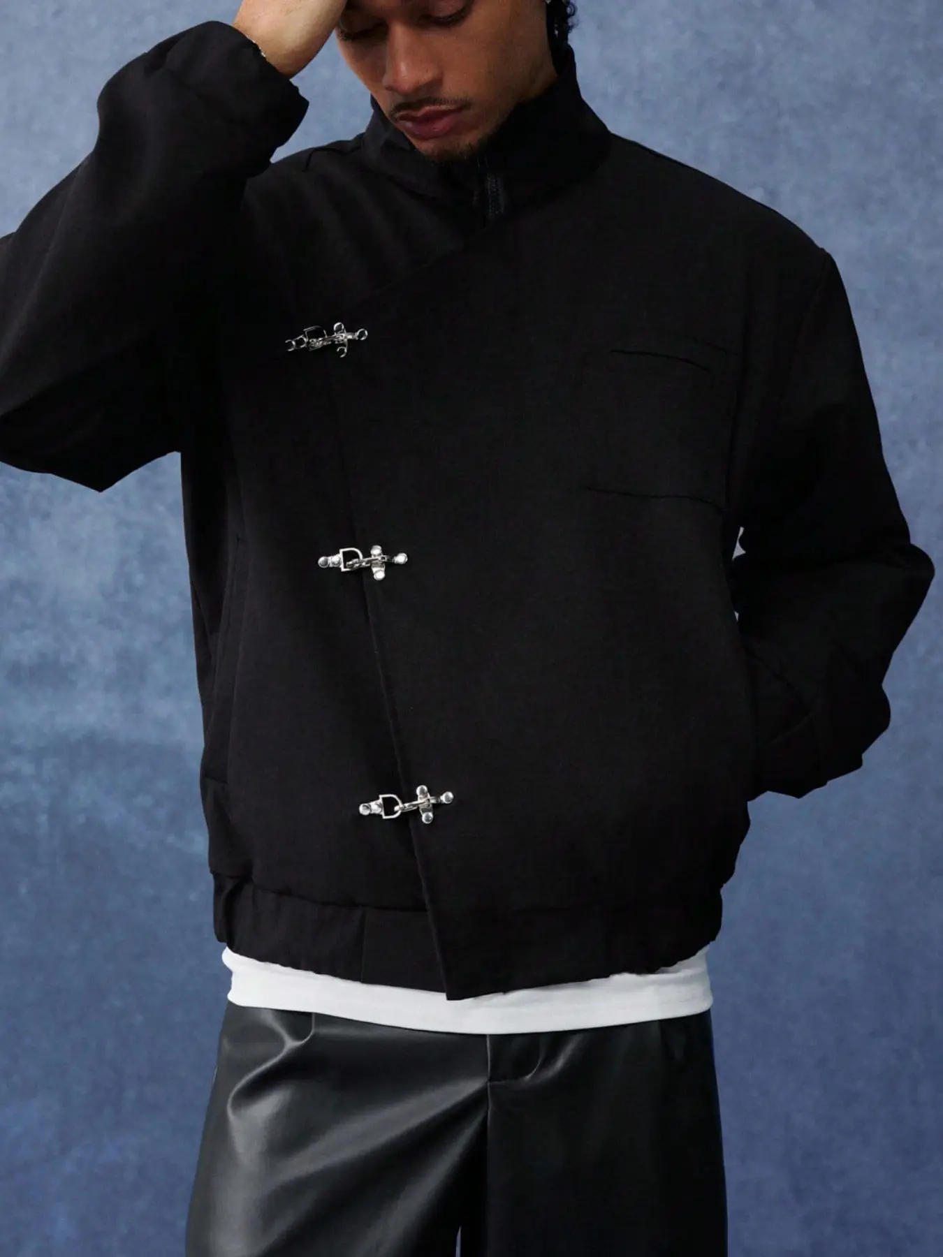 Men's Chinese-style, Casual stand-up collar, diagonal-front short jacket made of matte black woven fabric, high stand-up collar with half-zip, diagonal front adorned with three silver metal buttons, blending Eastern elements