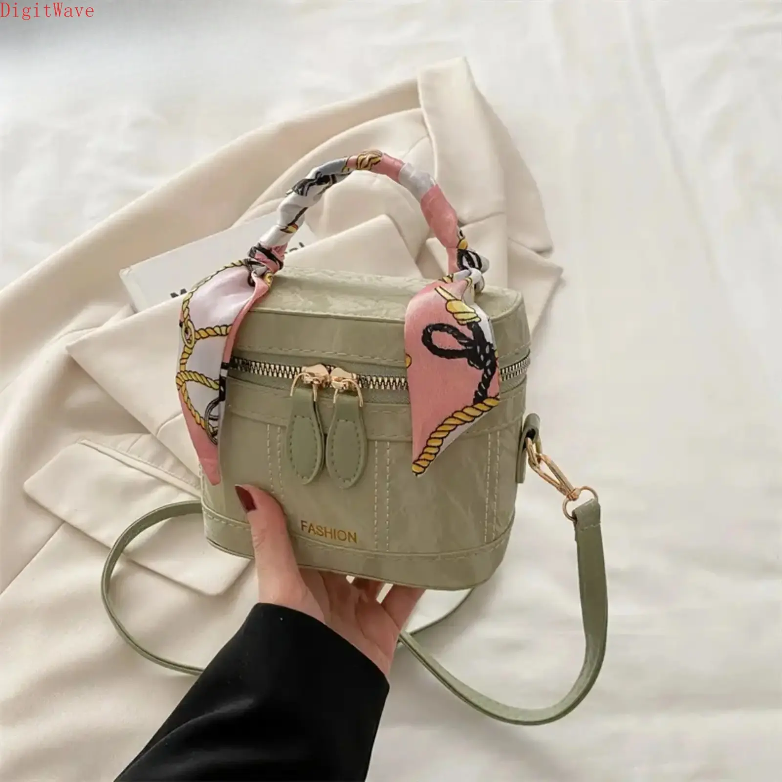 Women’s Square Crossbody Shoulder Handbag - Korean-Style Casual Fashion Bag, Adjustable Strap, Plain Lightweight Mini Handbags for Women, Fashionable Versatile Purse (Travel, Shopping), Crossbody Bags, Fashionable Bags