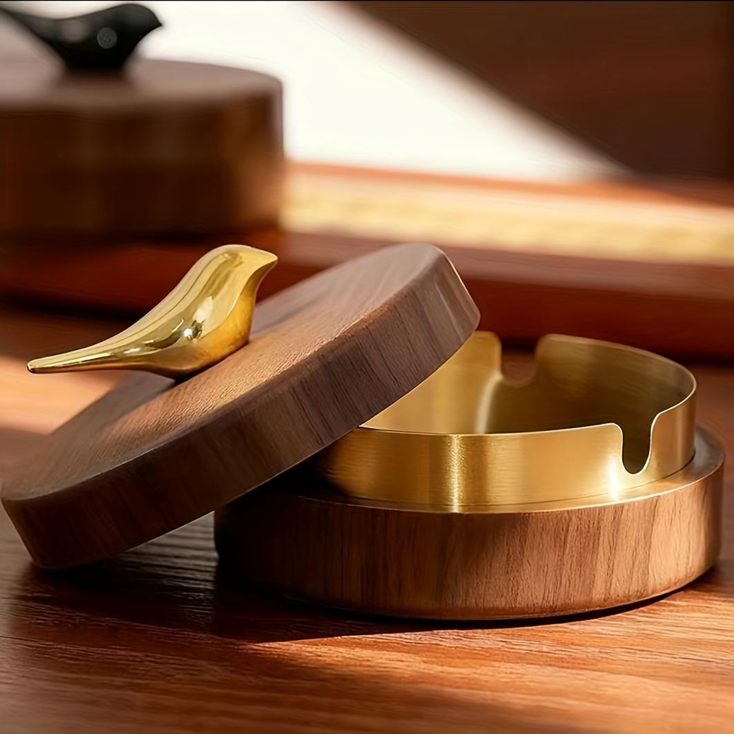 1 Light Luxury Stylish Tabletop Ashtray, Creative High-End Household Ashtray for Living Room, Personalized Car Ashtray with Lid, Retro and Exquisite, Perfect Gift for House Owners (Model: DM617)