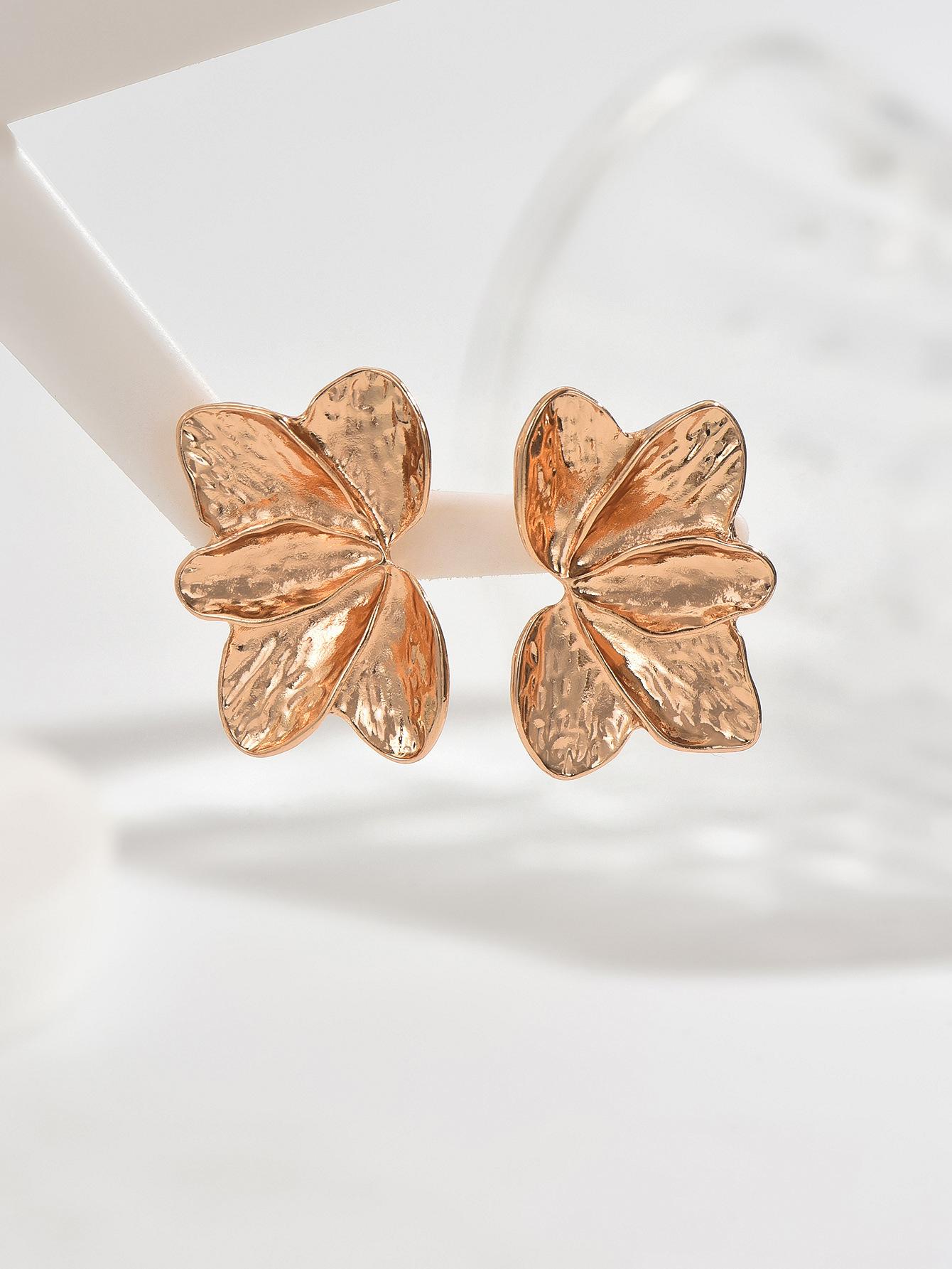 Country-style, fresh and sweet, colorful flower petal stud earrings, elegant dopamine-shaped flower drop earrings, leaf-shaped earrings