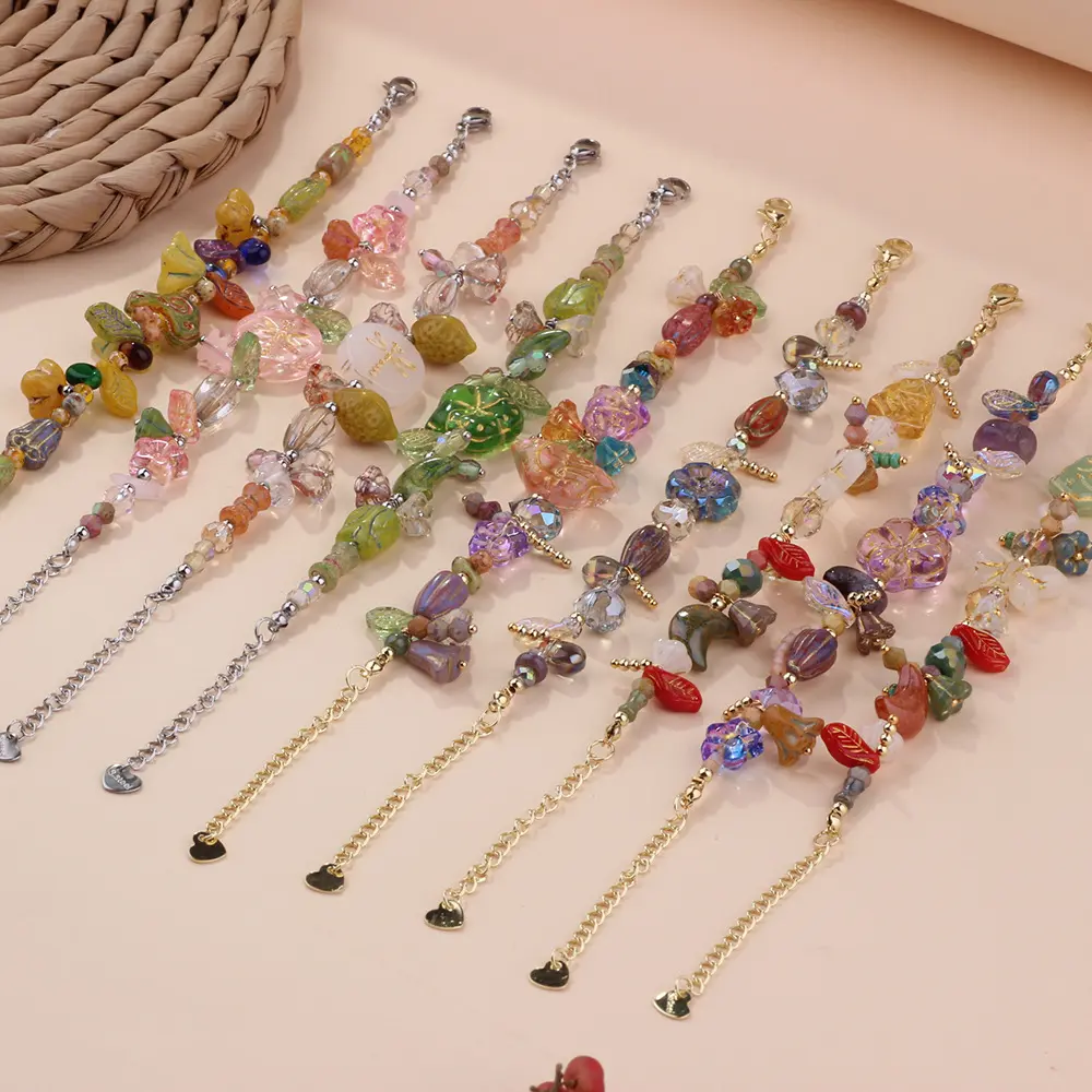 Handmade Dopamine-Style Retro Beaded Charm Bracelet, Featuring Czech Glass, Crystal Chips, Fresh Floral Accents - Unique Fashion Accessory for Spring, Summer