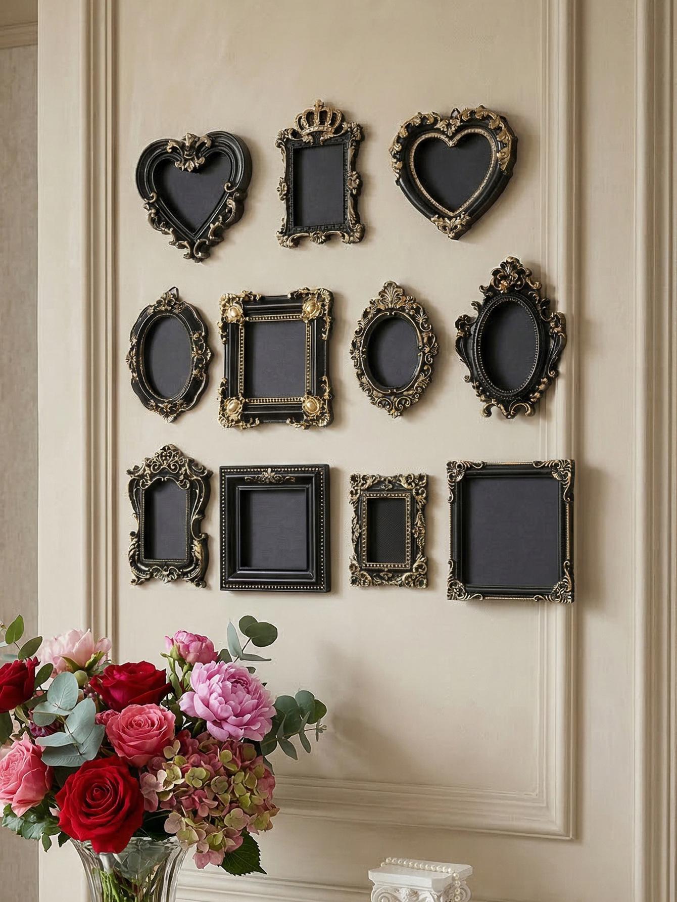 European-style mini hanging photo frame (can hold photos) vintage photo prop suitable for DIY wall decoration