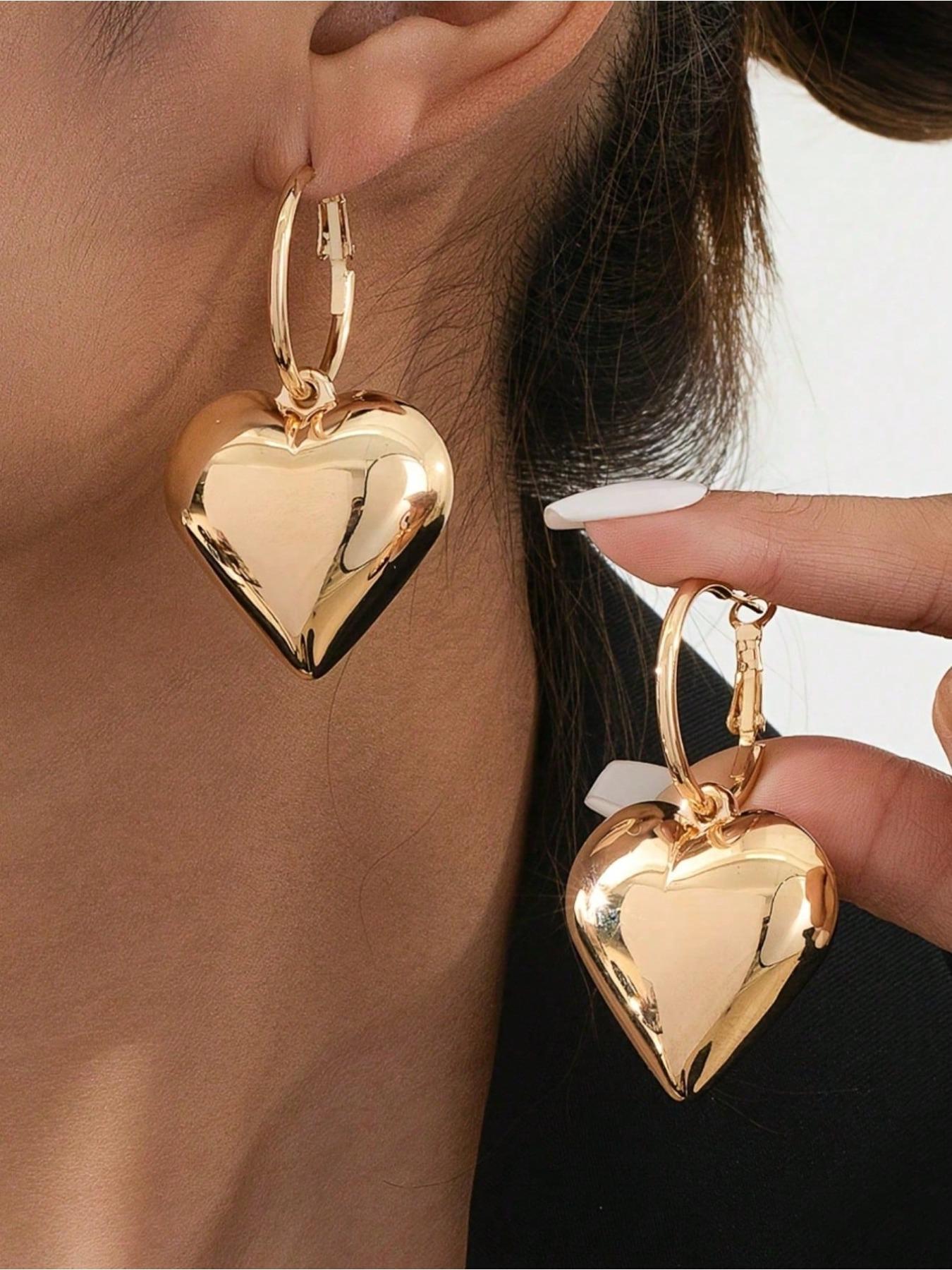 A Vintage Unique Versatile Peach Heart-shaped Golden Geometric Earrings for Daily Wear By Ladies Valentine's Day  Anniversary Gift The Best Choice for Wearing At A Dinner Party Suitable for Women