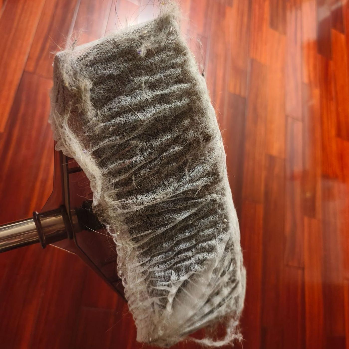 100 pieces - Disposable Brush Covers, Household Sweeping and Mopping Hairproof Tools, High-Adhesive Dustproof Wearable Shoe Covers for Home Cleaning,  helpd with getting up the fine dog cat hair, Suitable for Home Cleaning Tools，