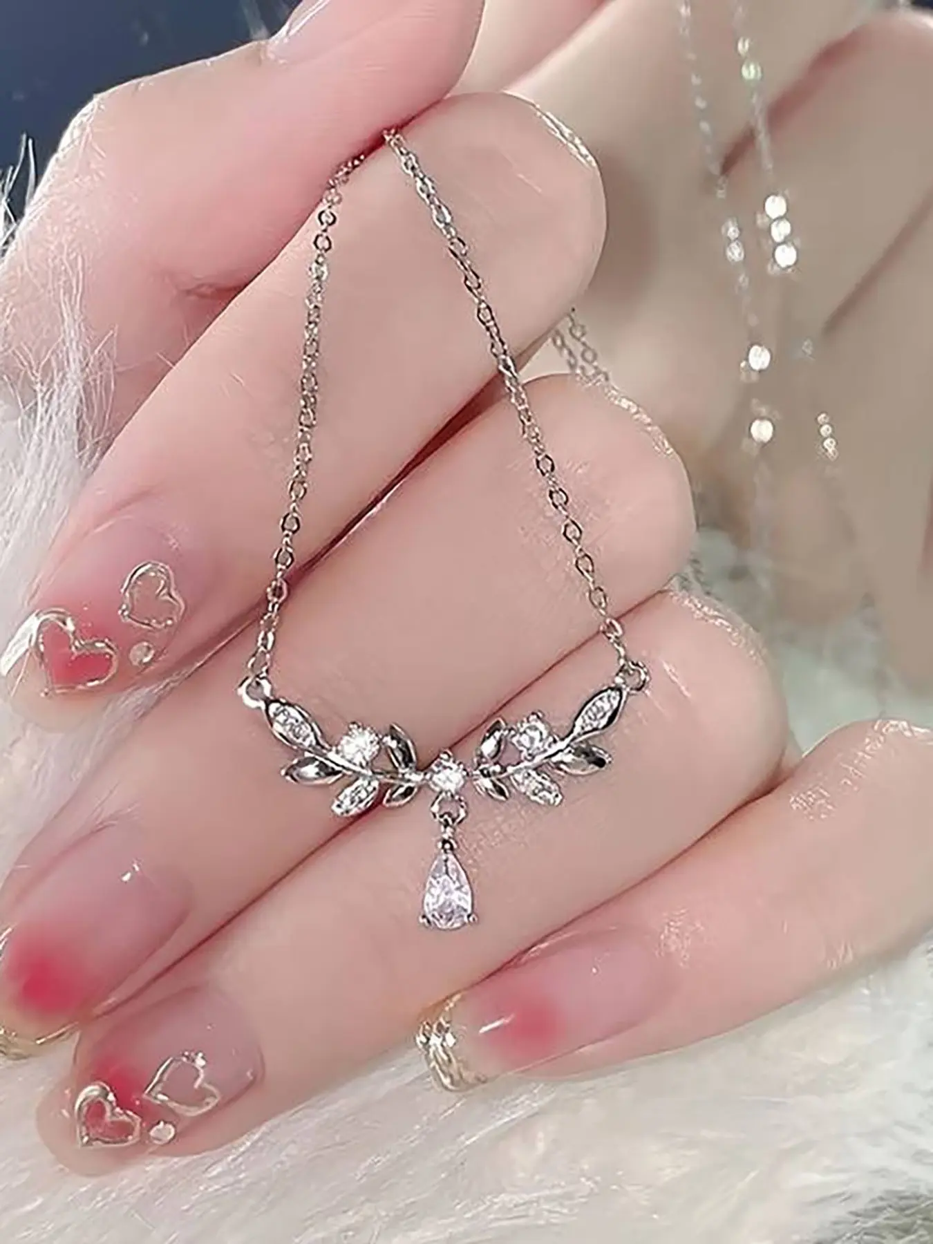 Creative Wheat Leaf Pendant Necklace, Elegant Rhinestone Drop Charm, Women's Fashion Jewelry for Daily Wear, Parties, Vacations, Anniversaries